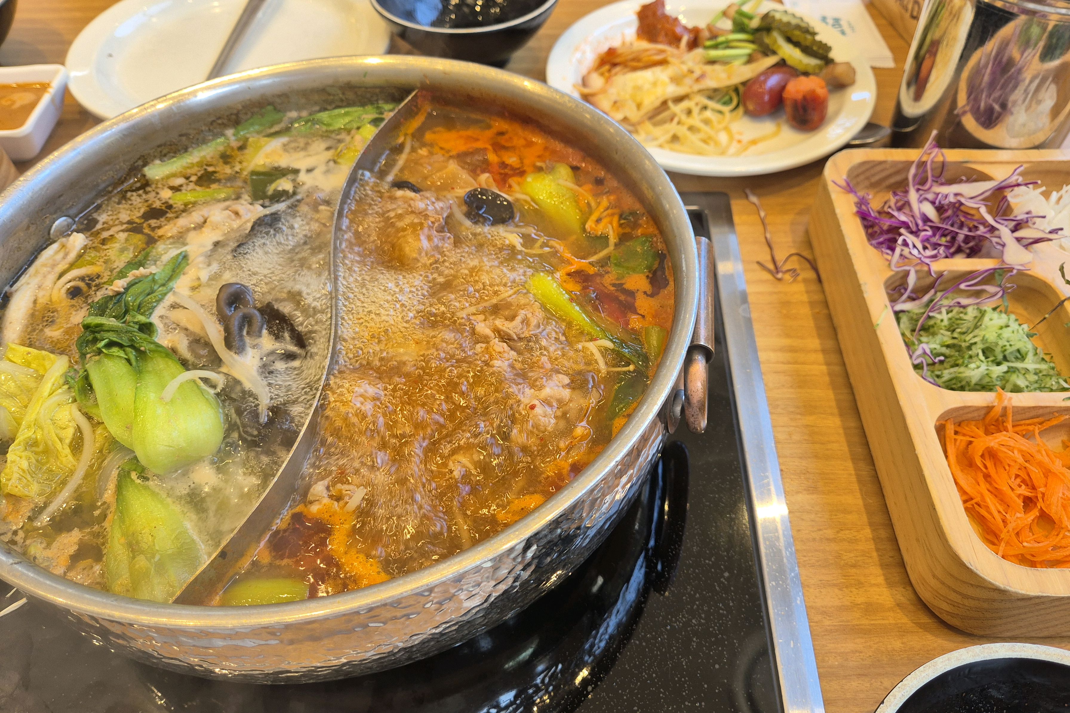 음식도 맛있고 매장이 깨끗해요! - 창원 가음동 맛집 샤브올데이 창원성산점