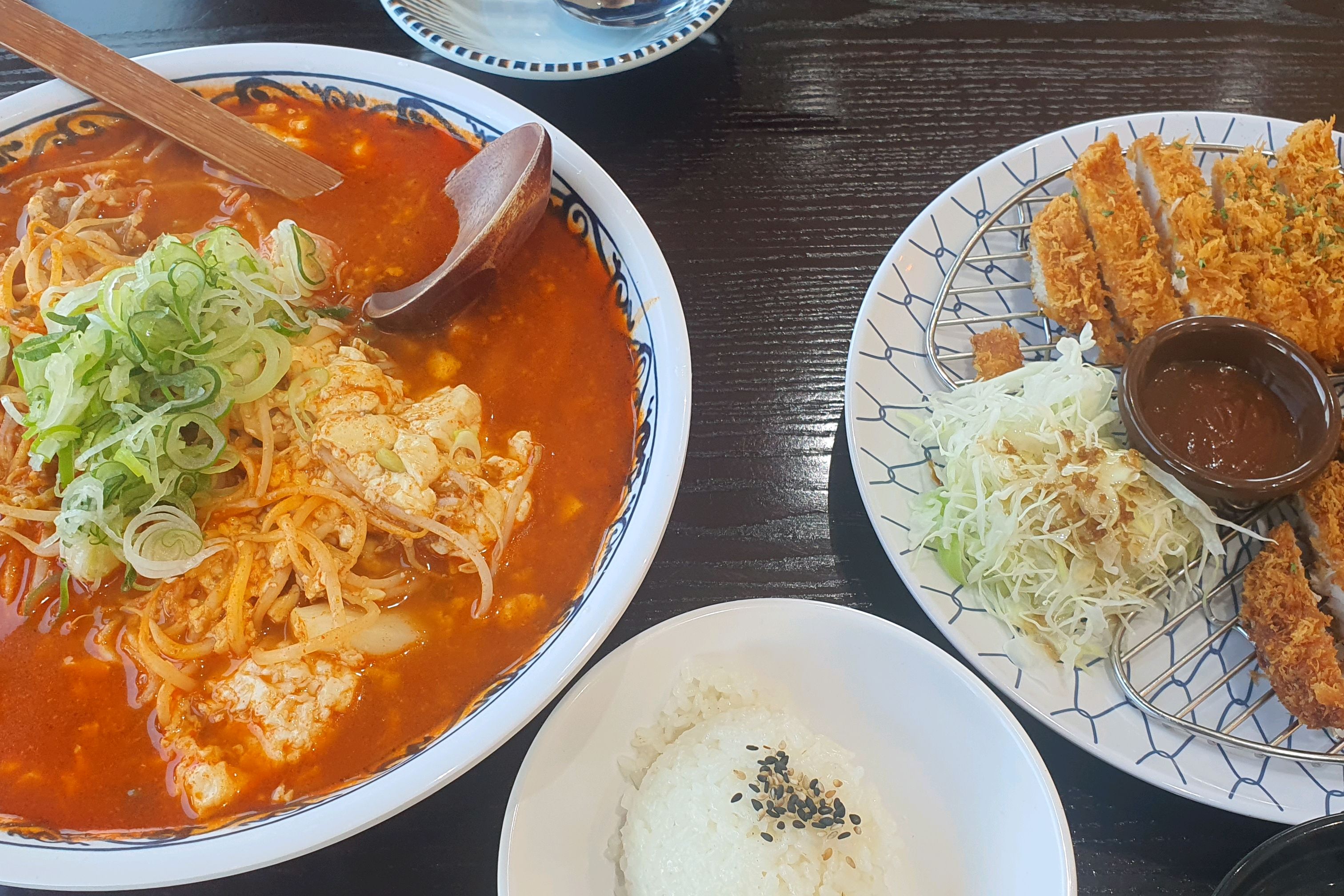 모밀도 맛있지만, 순두부짬뽕이랑 돈까스도 맛있어요!!! - 충북혁신도시 맛집 삼동소바 충북혁신점