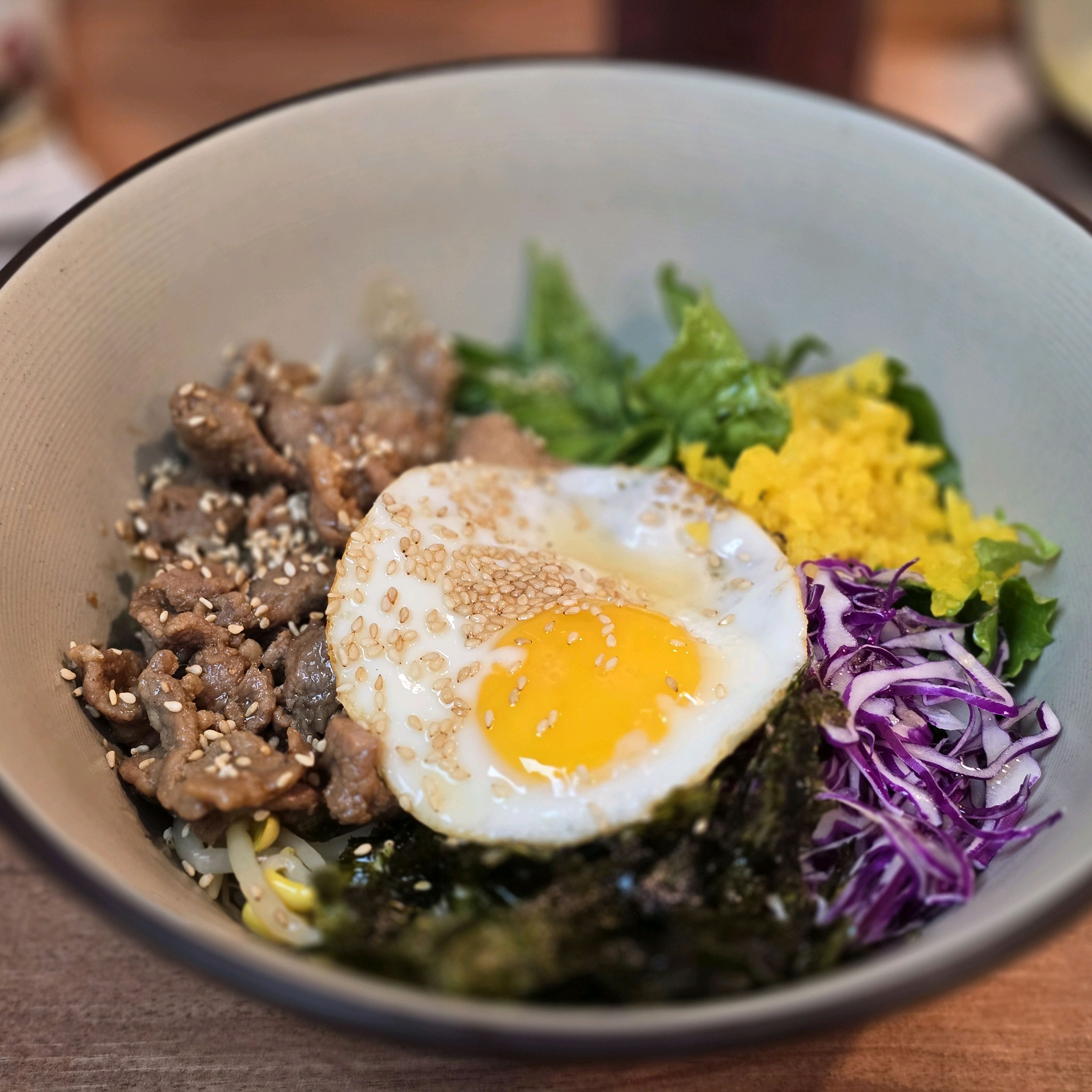 오늘 처음왔는데 음식이 너무 깔끔하고 정갈해서 좋아요 - 부산역 맛집 온그릇 비빔밥 중앙점