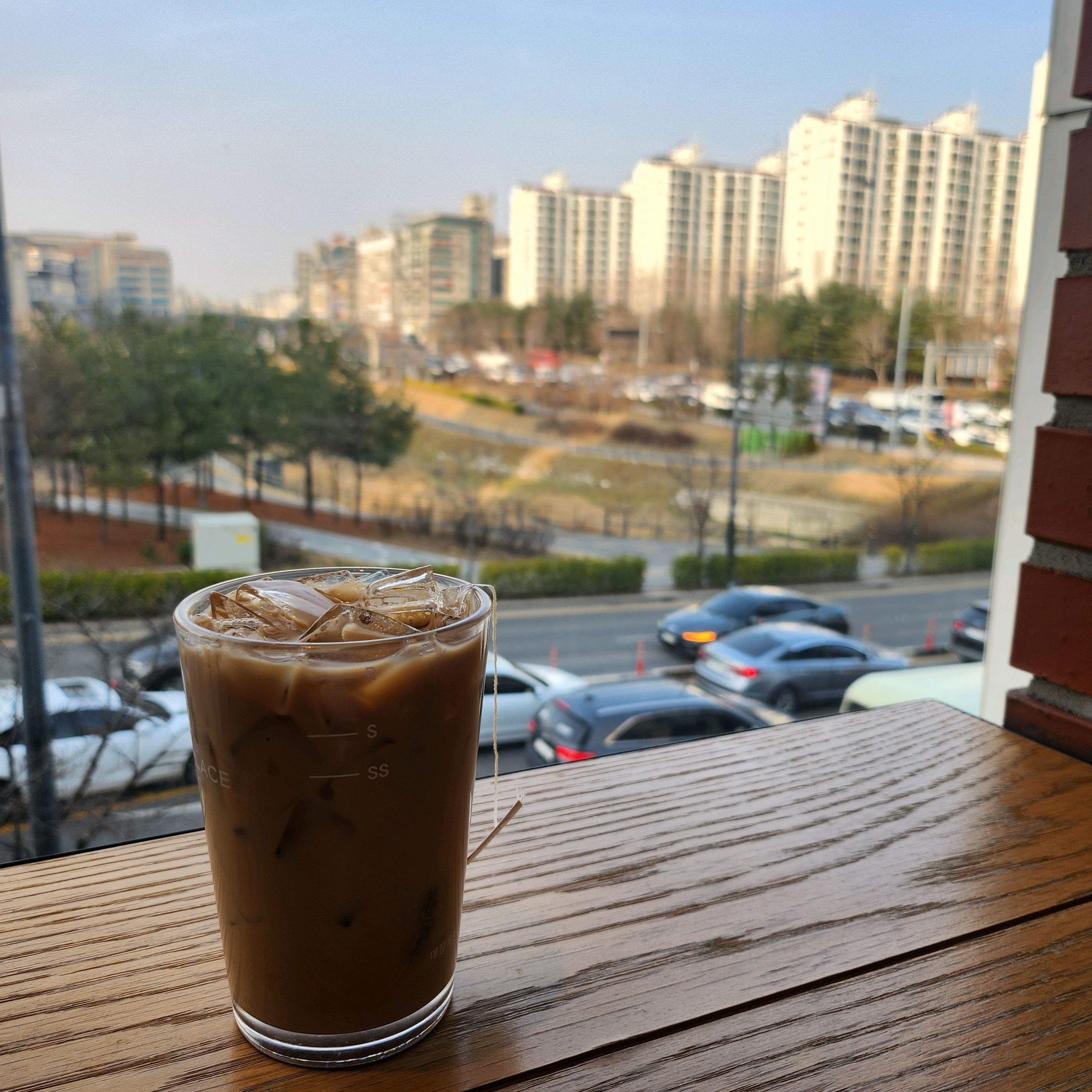 혼자 공부하기 좋아요~ - 불당동 맛집 투썸플레이스 천안신불당파크점