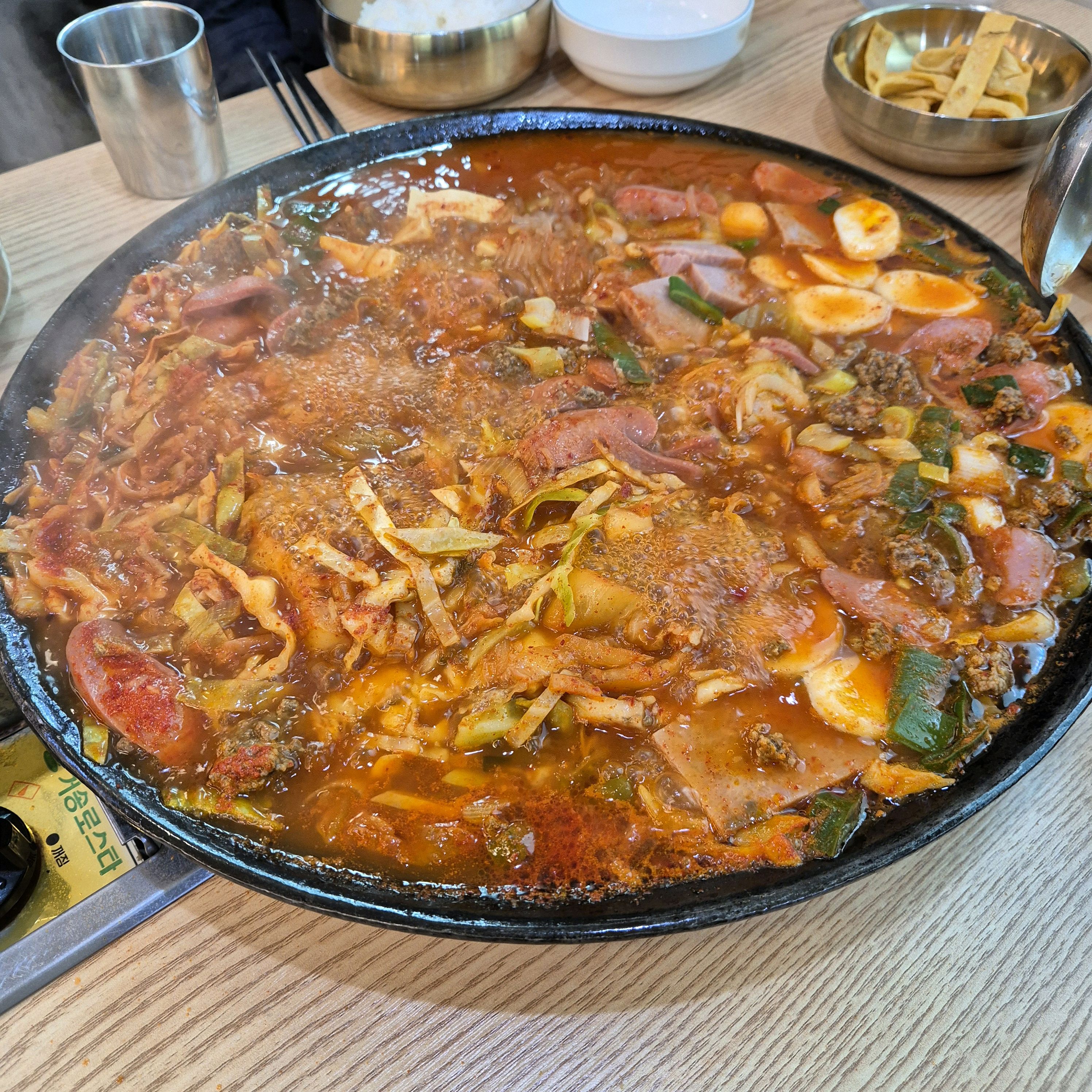 맛있게 잘 먹었어요~ - 안양 맛집 두꺼비부대찌개