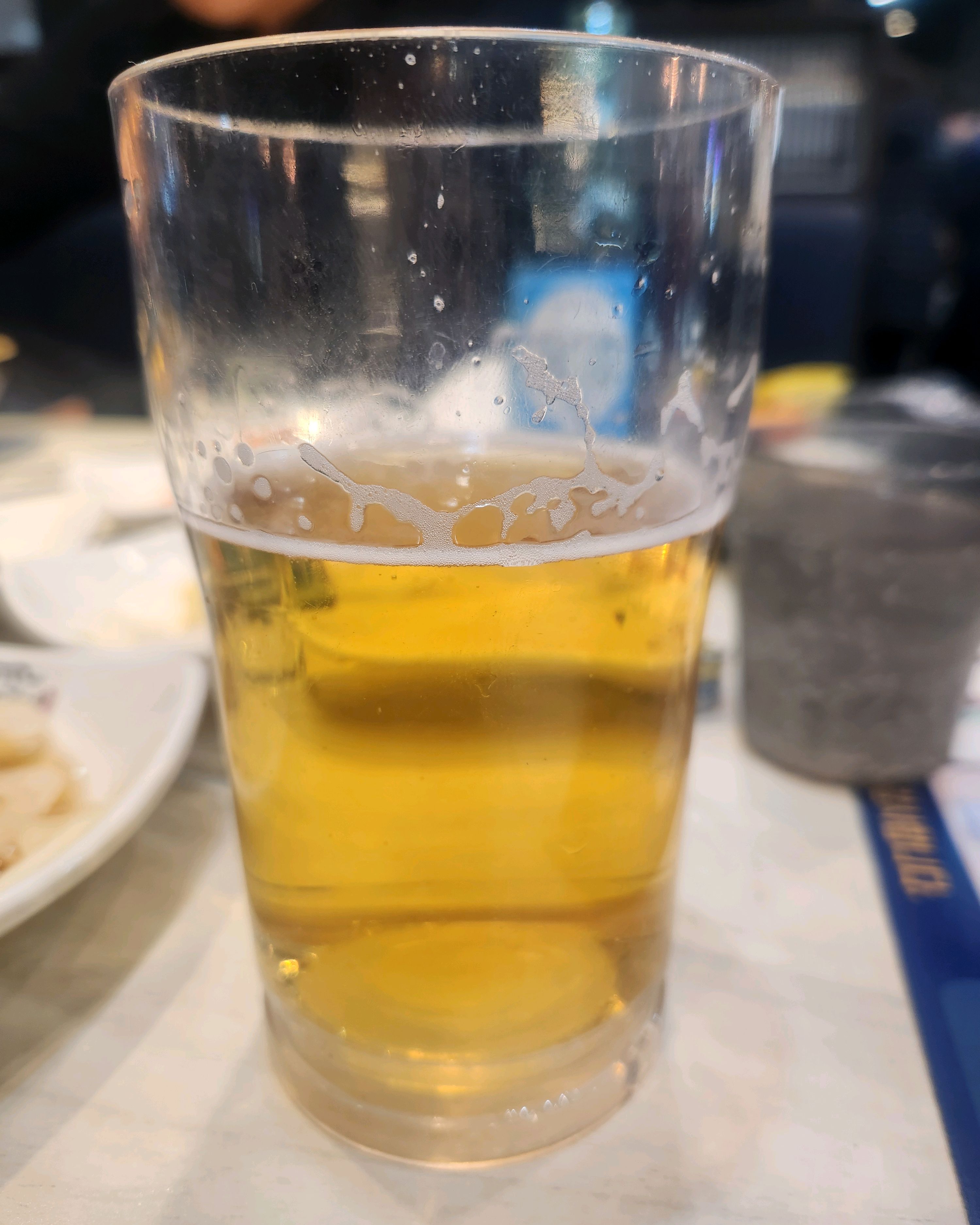 오랫만에 왔는데 맛있어요!! 맥주 무한리필도 좋구요~ 직원분들 친절하시고 고기도 알아서