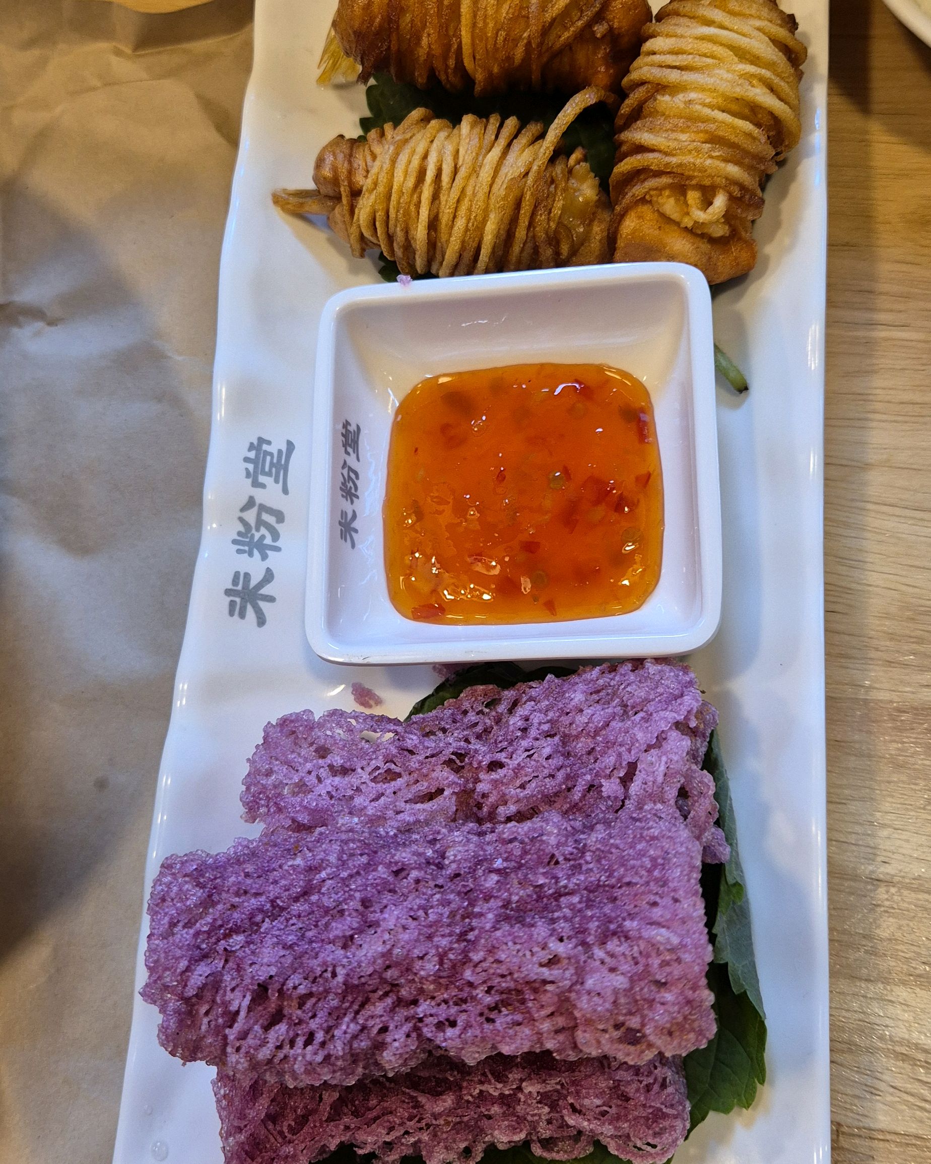 말없이 친절하네요!!디테일하게 혼밥하기 좋아요!!깔끔하고 처음 인데 설명 잘 적어 두어