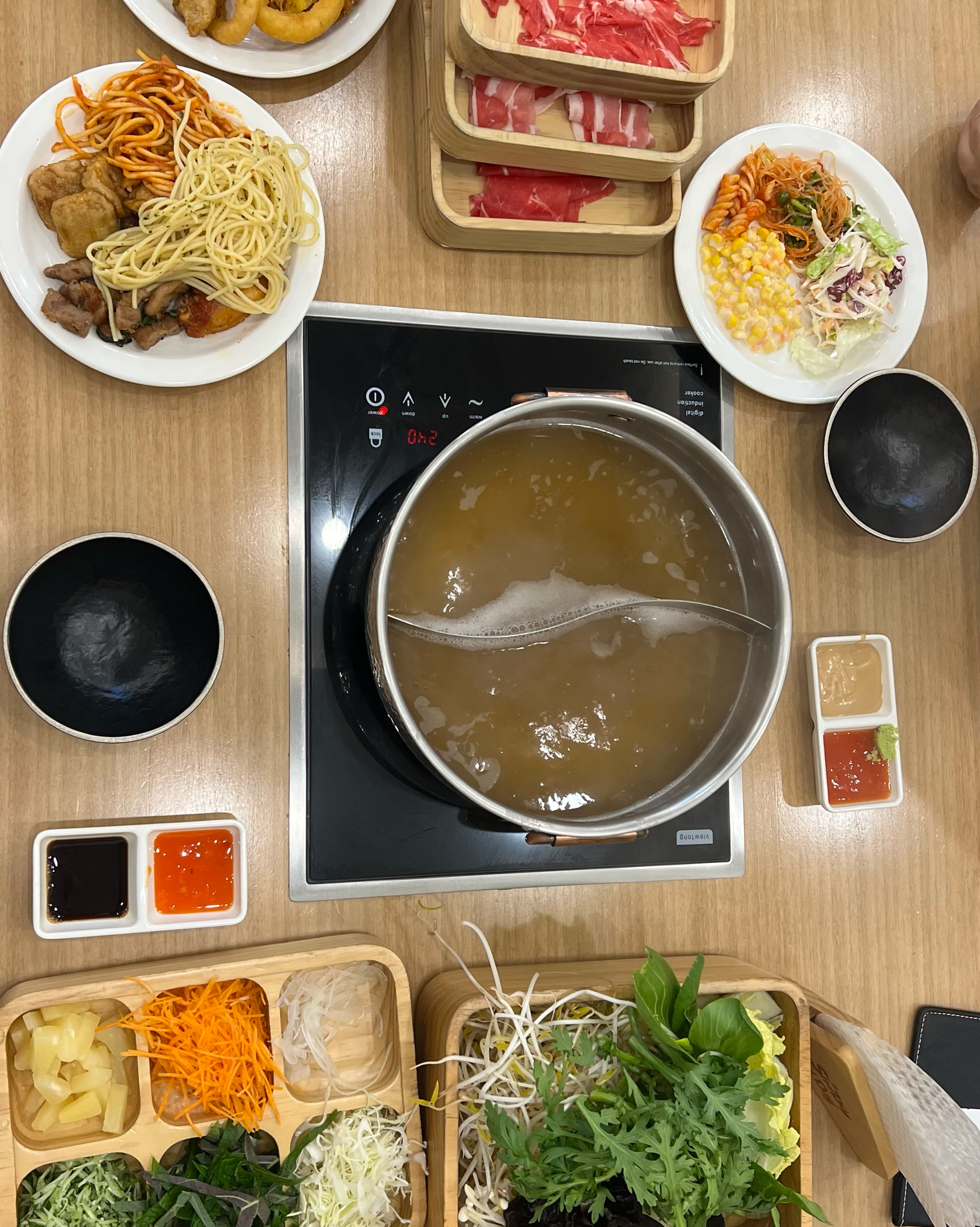 매장이 깔끔하고 직원분도 친절하시고 음식 퀄리티가 좋고 맛있어요!!👍🏻 - 울산 동구 맛집 샤브올데이 울산동구점