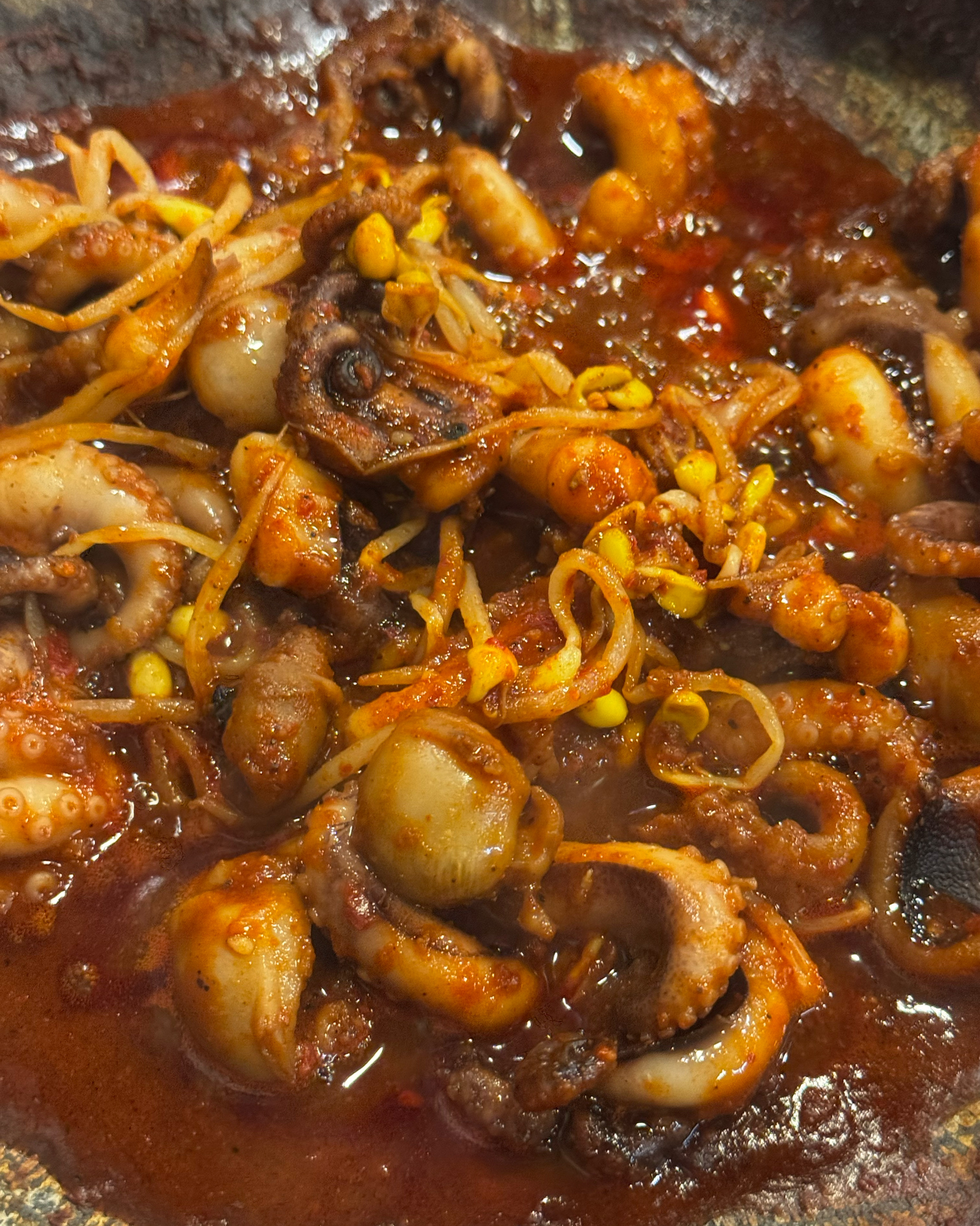 친구 소개로 왔다가 이제 제가 친구를 데리고 여기만 와요! 다른곳보다 쭈꾸미도 통통하도 맛