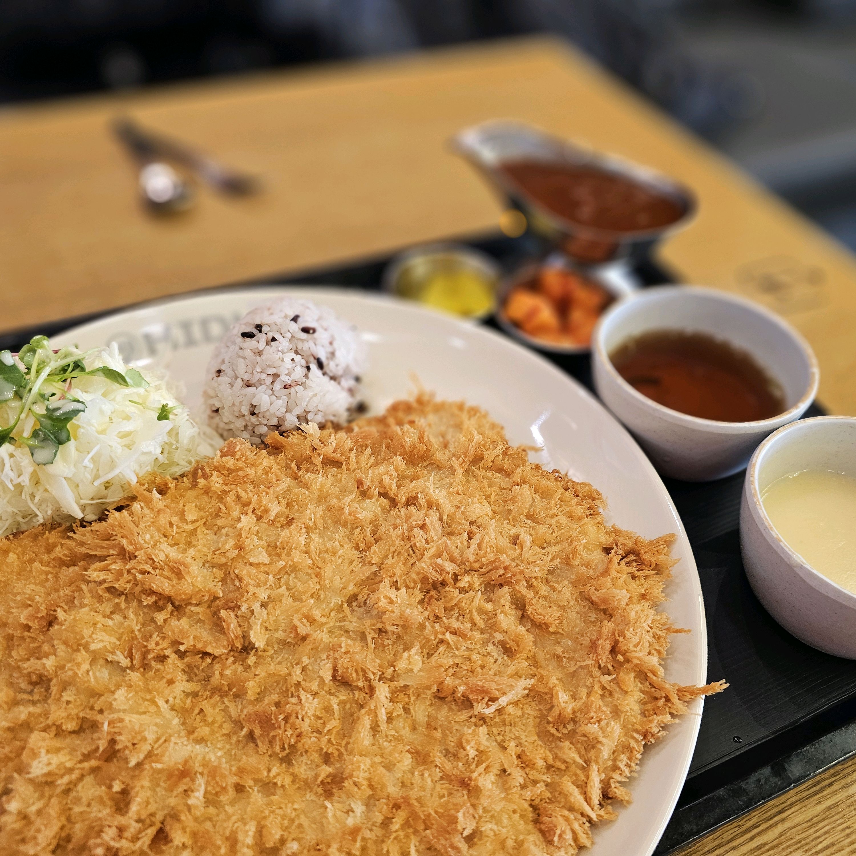 돈까스 사이즈 장난아니고 - 노은동 맛집 홍익돈까스 노은하기점