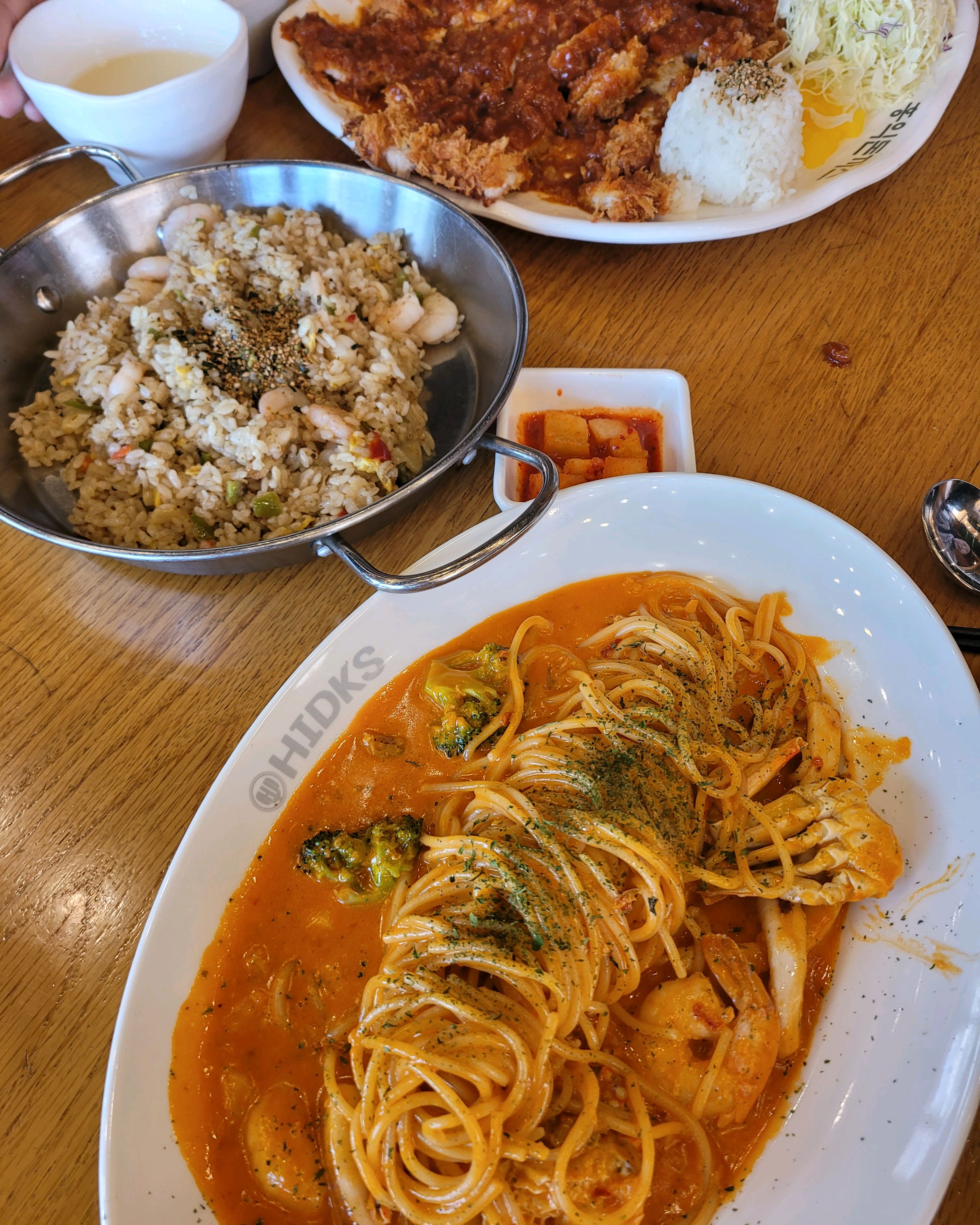 오랜만에 돈까스랑 파스타 먹으러 다녀왔어요. - 원주 행구동 맛집 홍익돈까스 원주점