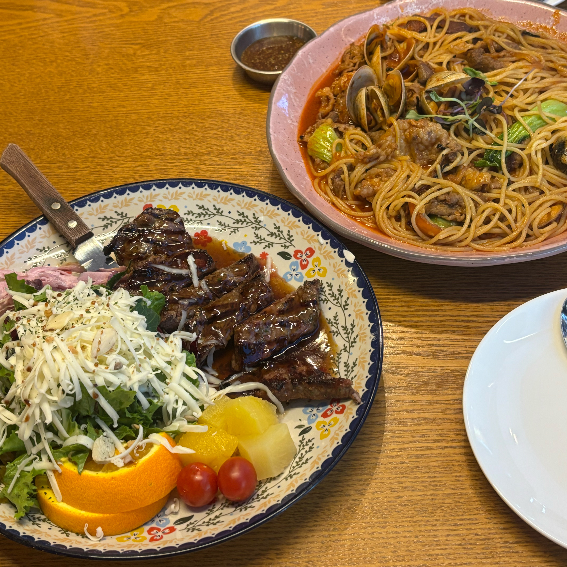 어머니가 좋아해서 자주 가요! 양이 많아서 가성비로 먹기 좋은 것 같아요 - 인천 맛집 로니로티 부평점
