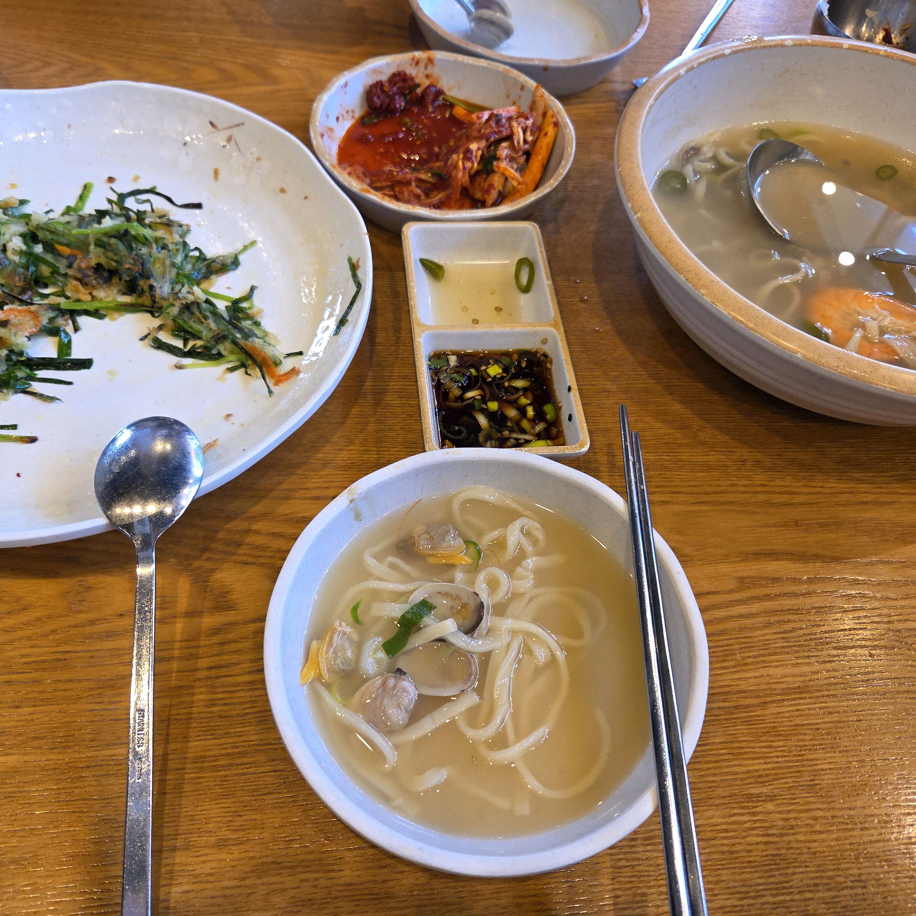 맛있어서 먹다보니..,. - 인천 맛집 97도씨해물칼국수 영종도본점