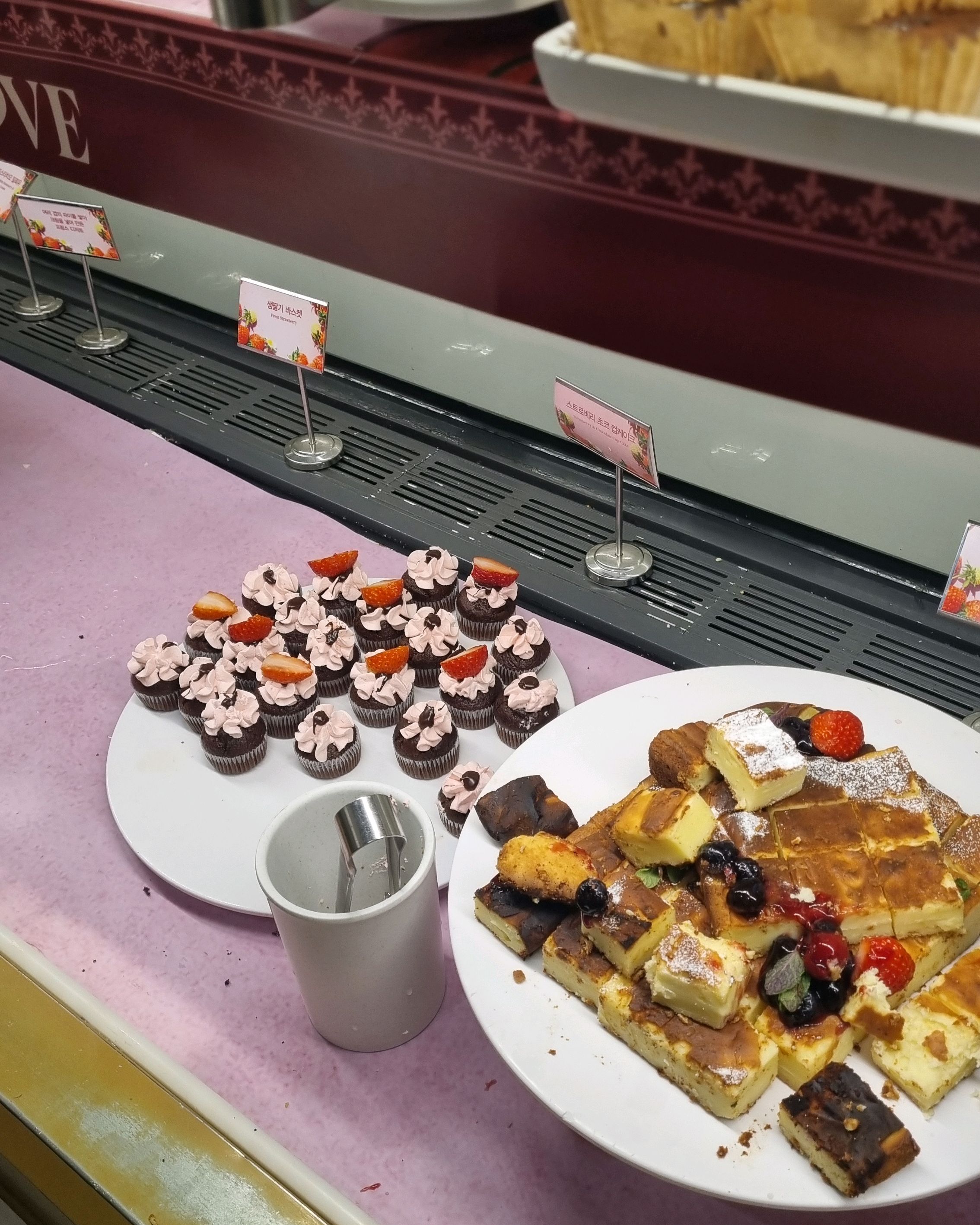 주말에 사람많아요~ - 유성온천역 맛집 애슐리퀸즈 NC대전유성점