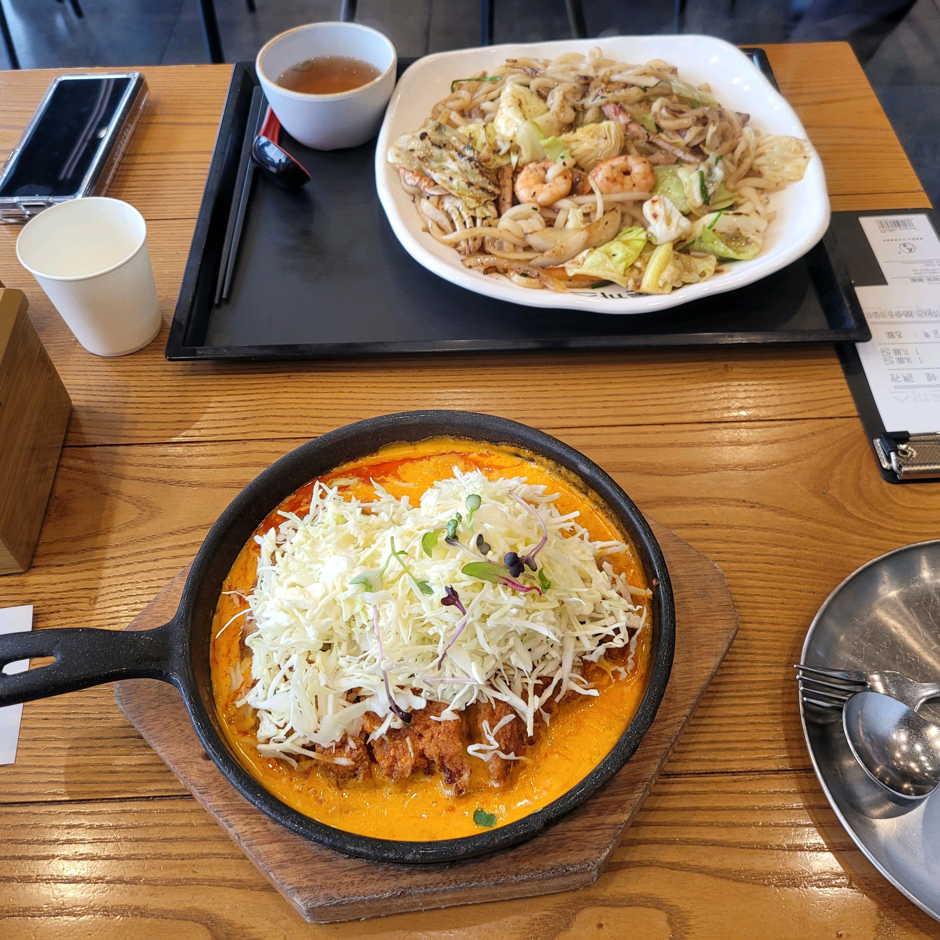 맛있다고 지인소개로 왔는데 맛집인가 사람도많고 - 전주 평화동 맛집 홍익돈까스 전주평화점