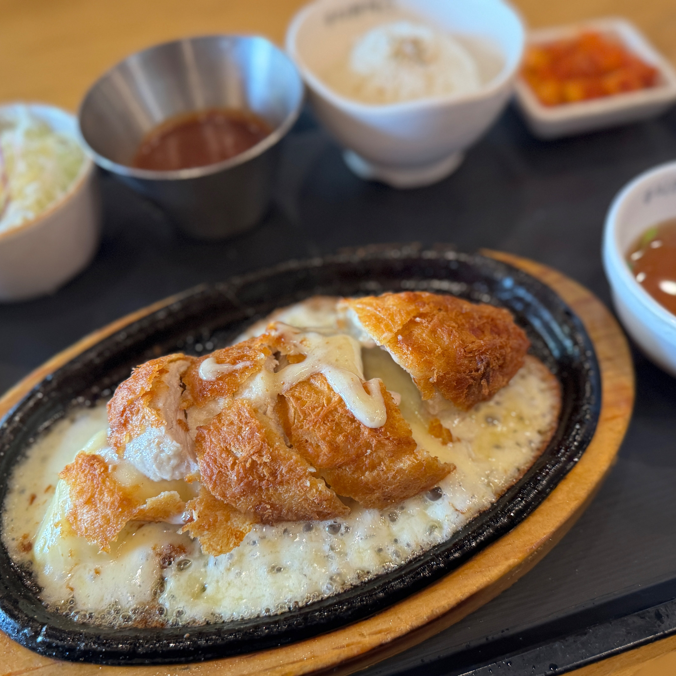 근처왔다가 들려봤어요~ - 초지동 맛집 홍익돈까스 안산초지점