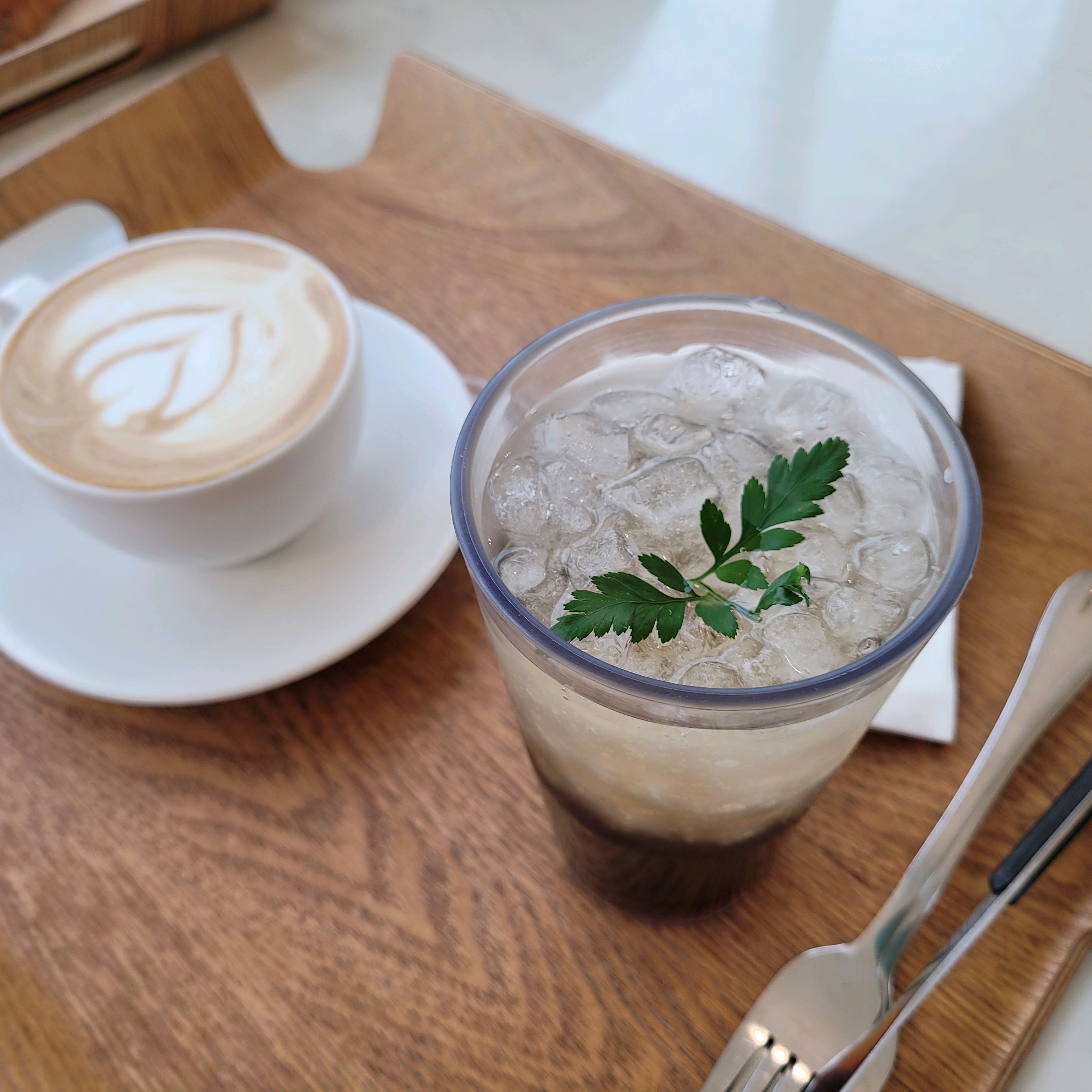 빵 종류도 다양한데 가격도 합리적이네요 - 제주 맛집 외도339