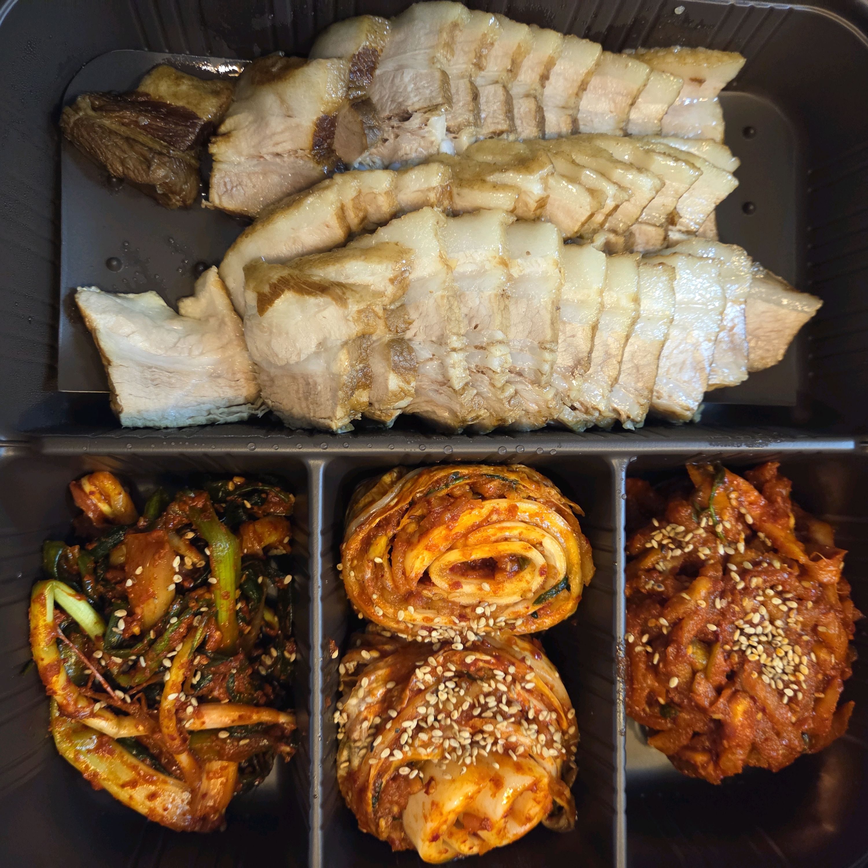 보쌈이랑 김치류 전부다 너무 맛있어요~~ - 불당동 맛집 항아리 보쌈 불당점