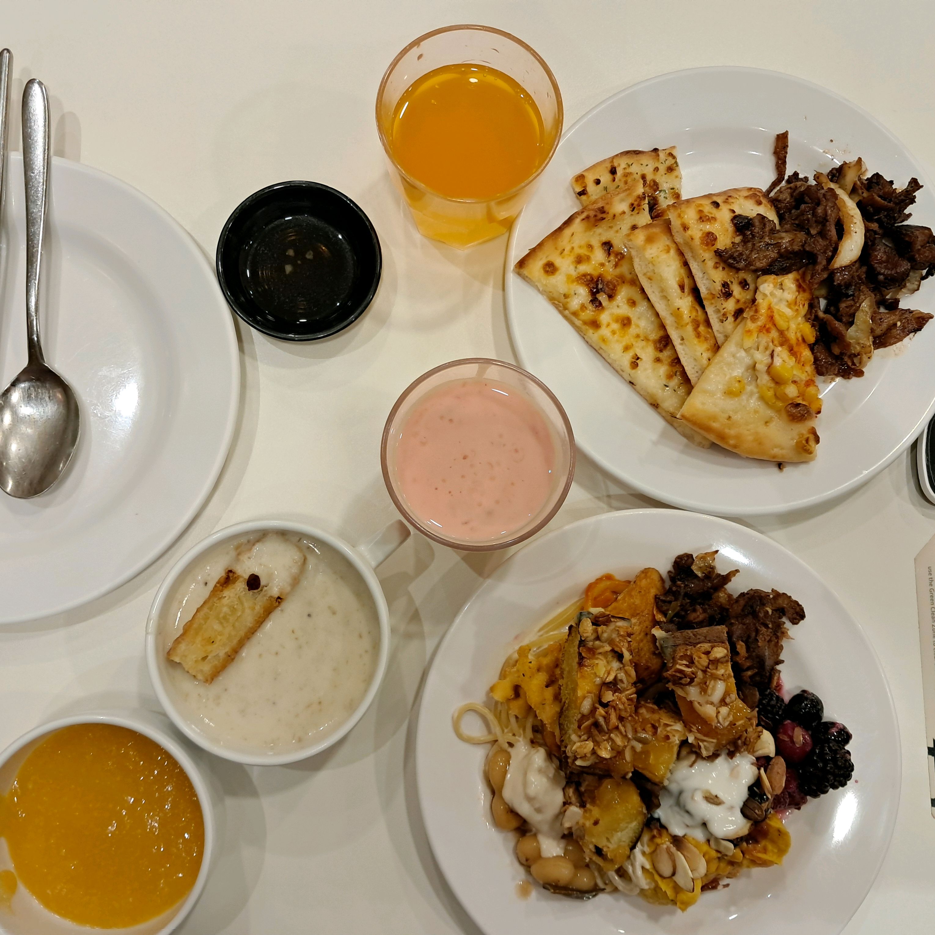 아들과 모처럼 아점 먹으러 들렀는데 - 부천 뉴코아 맛집 애슐리퀸즈 뉴코아 부천점