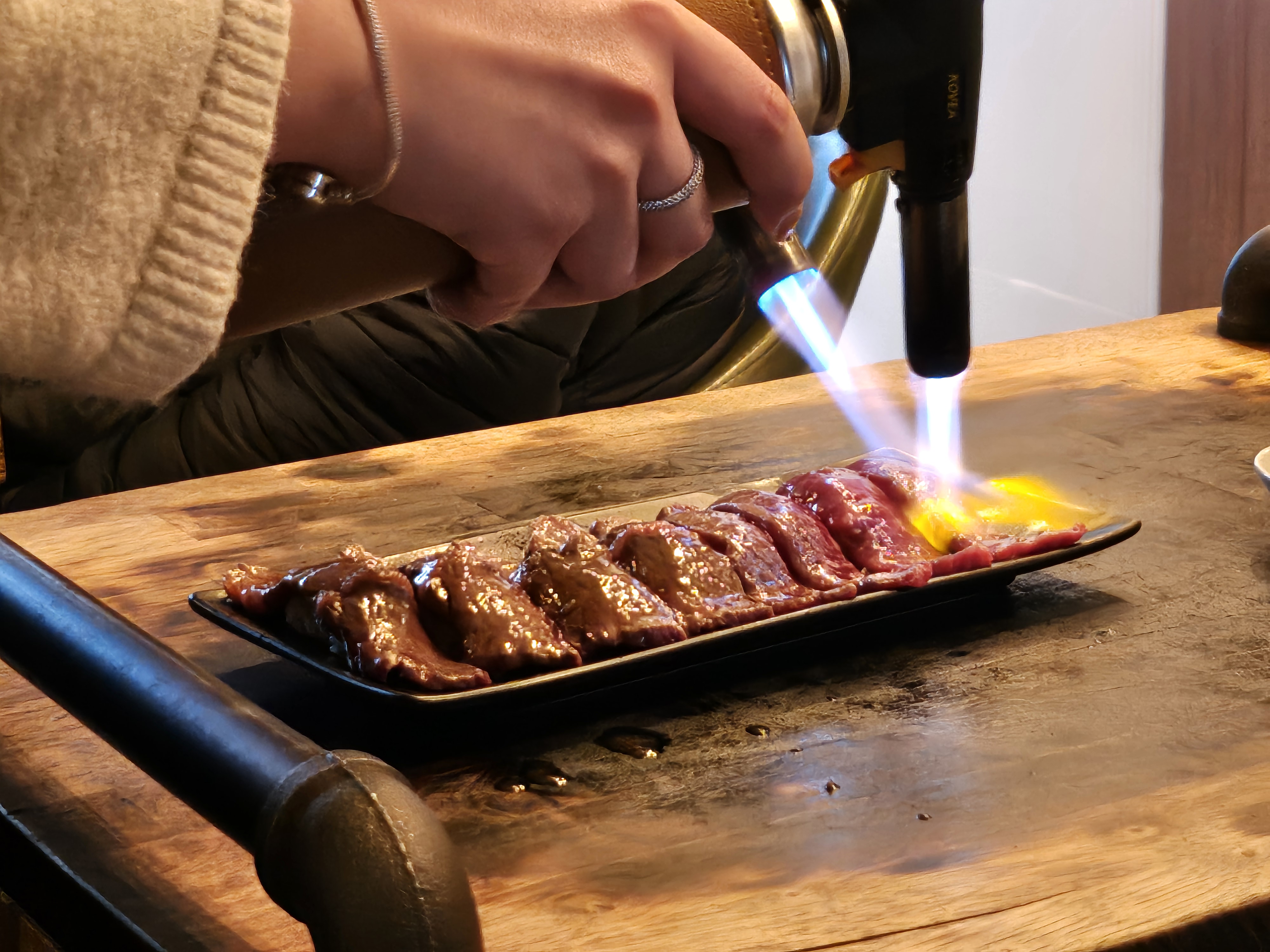 체스터톤스에 머무는 동안 숙소와 가까워서 방문하게 된 와규더테이블인데요, 정말 기대 이상으