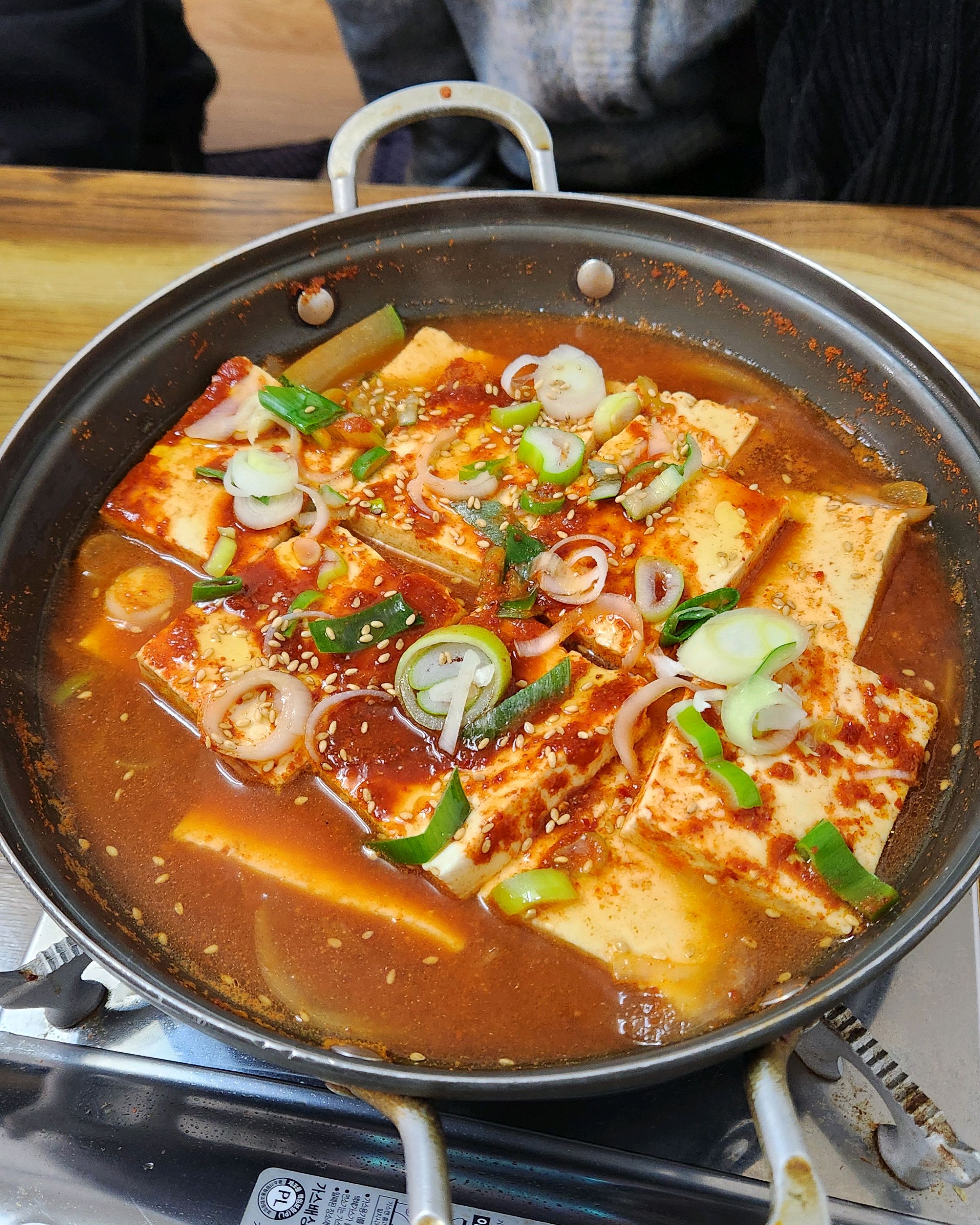 순두부전골만 먹다가 이번엔 두부조림도 시켰는데 이것도 맛있네요! - 경포대 맛집 초당토박이할머니순두부