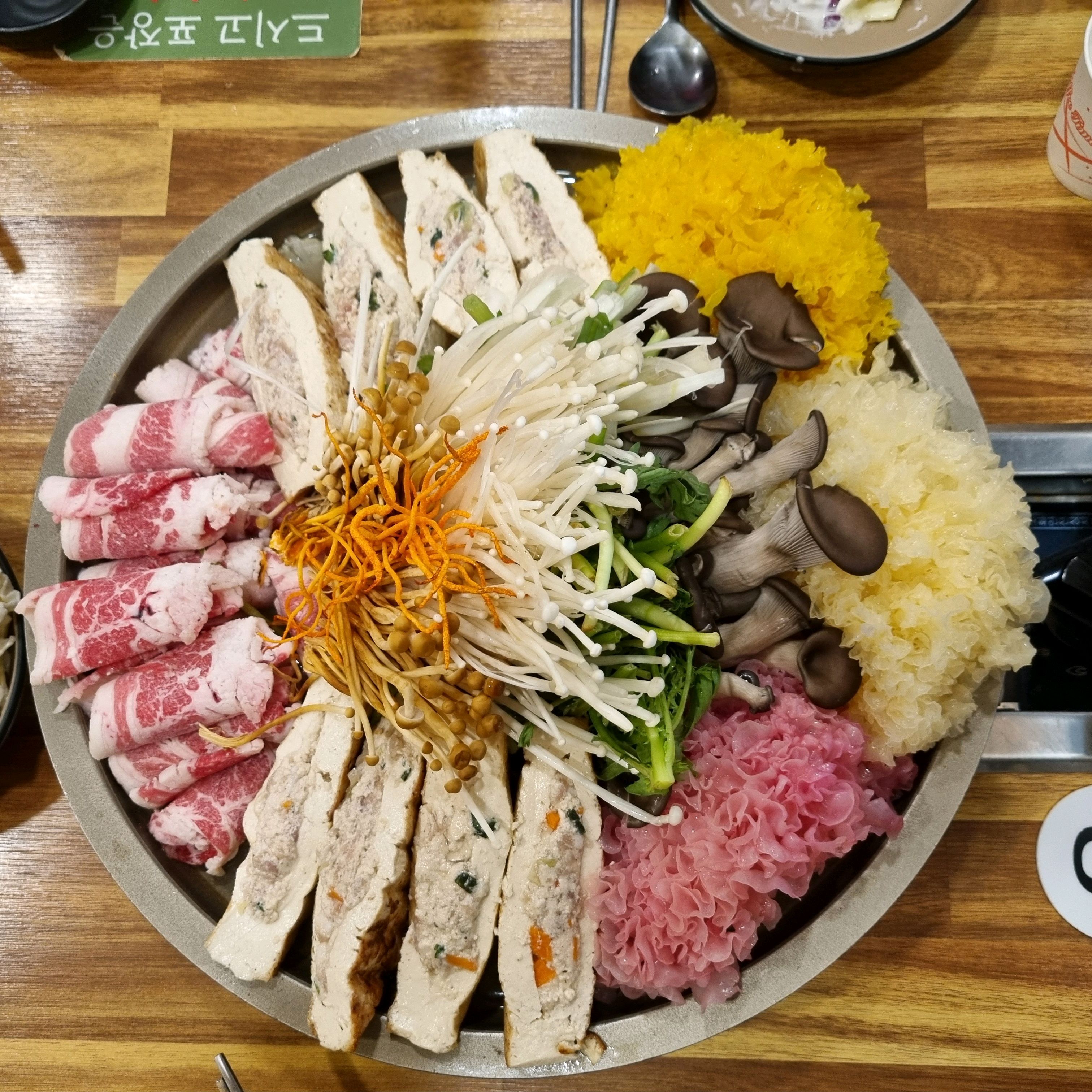 맛있게 잘먹었어요. 다음에는 빨강국물인 - 대전 맛집 매봉식당 계족산본점