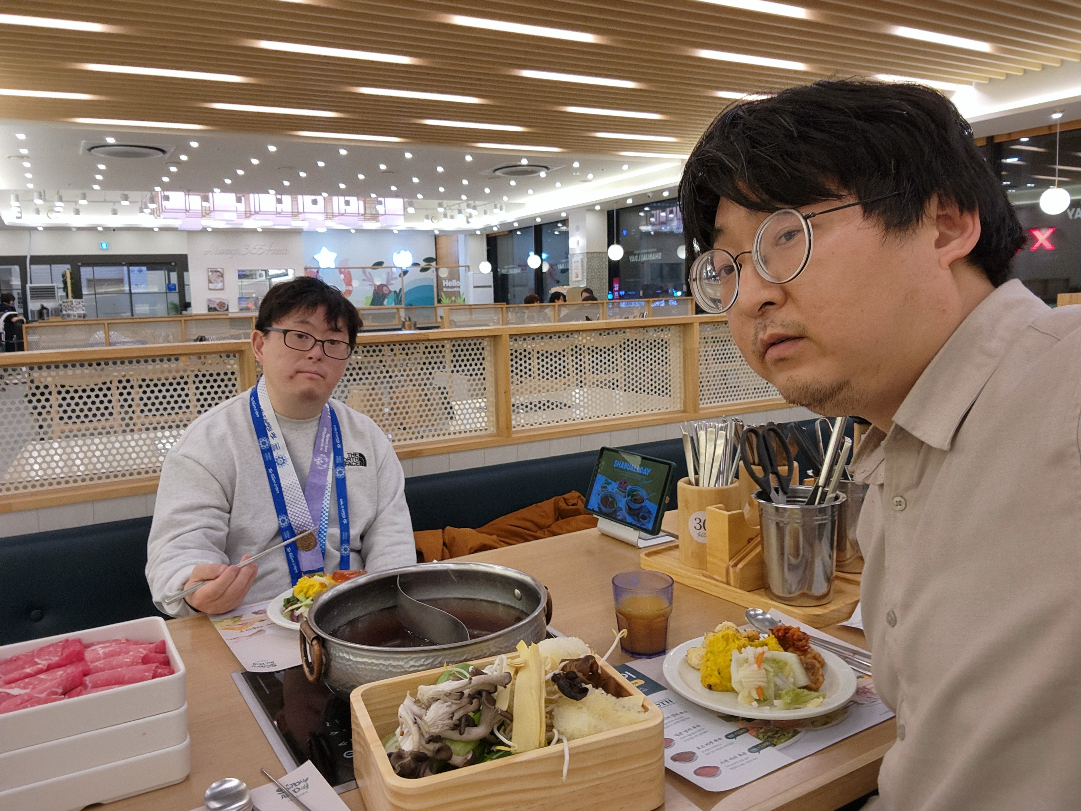 천주교 청주교구 서청주성당을 후원하는 교우의집입니다 새벽미사는 월 6시만 있네요 많은 애용