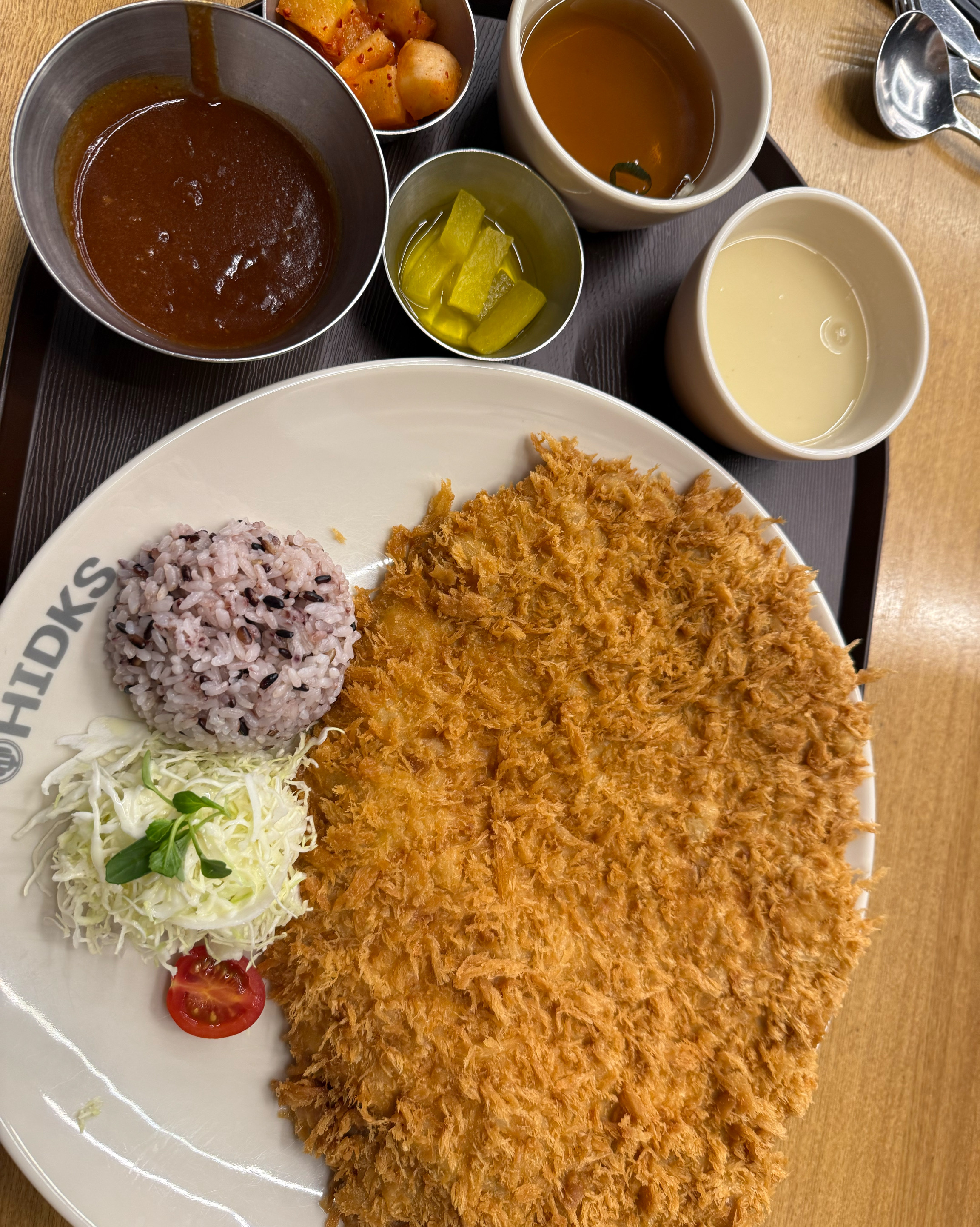 너무 배고파서 사진을 대충찍었네영 - 동탄 반송동 맛집 홍익돈까스 동탄 본점