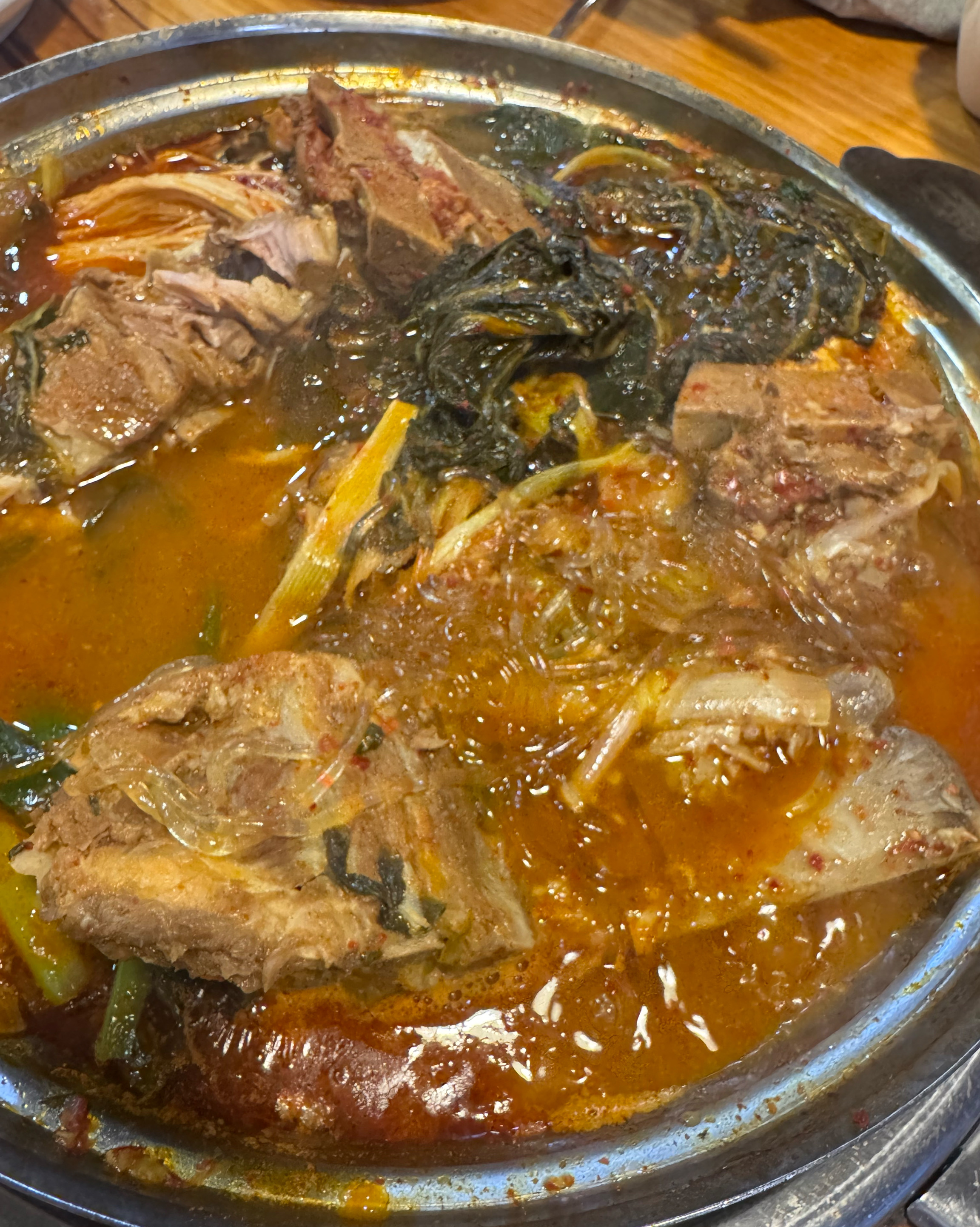 살코기도 많고 국물도 맛있고 감자탕 진짜 맛있게 먹었어요! 볶음밥 꼭 먹어야합니다 너무 맛