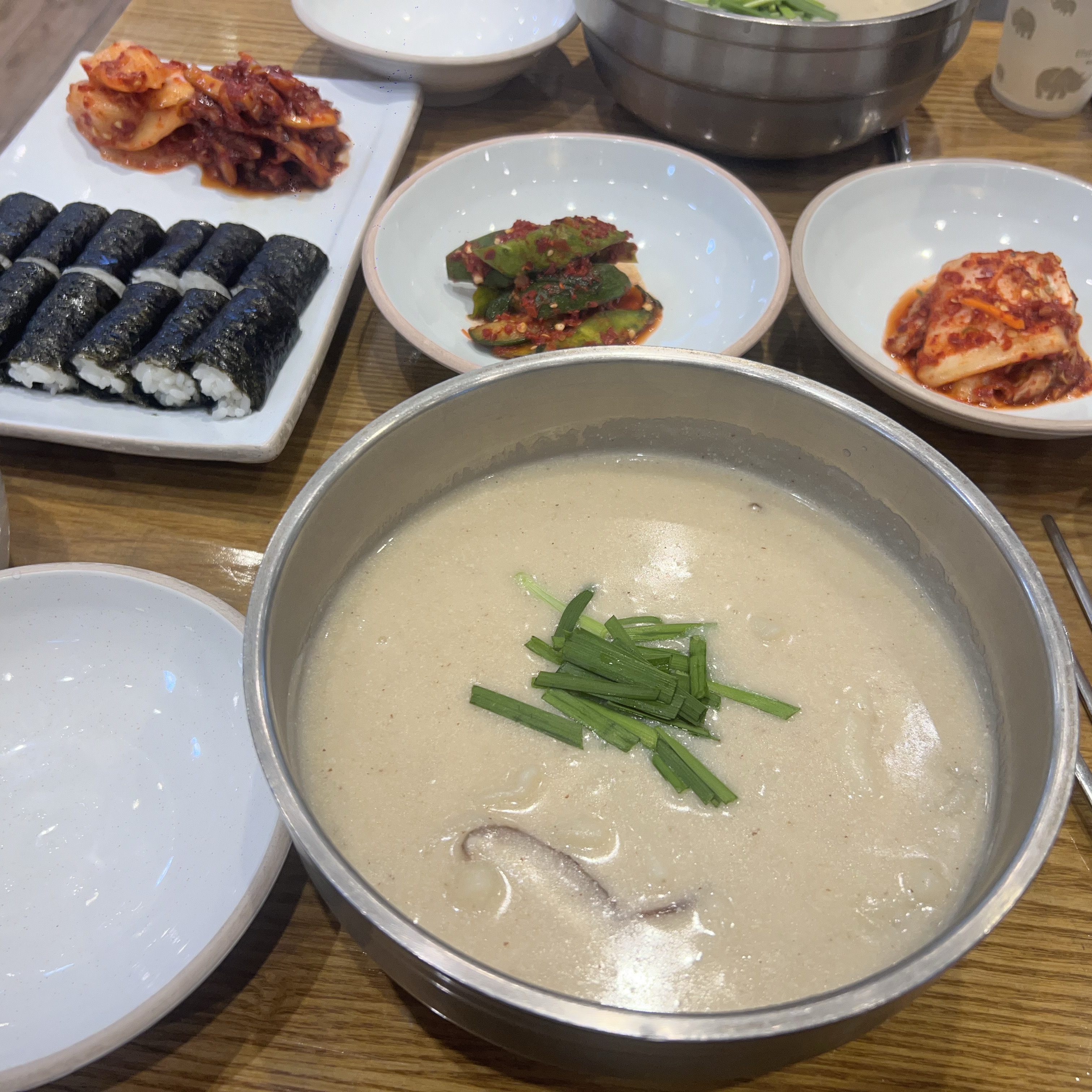 서현역 맛집 미가 들깨수제비 충무김밥 본점 내돈내산 최신리뷰