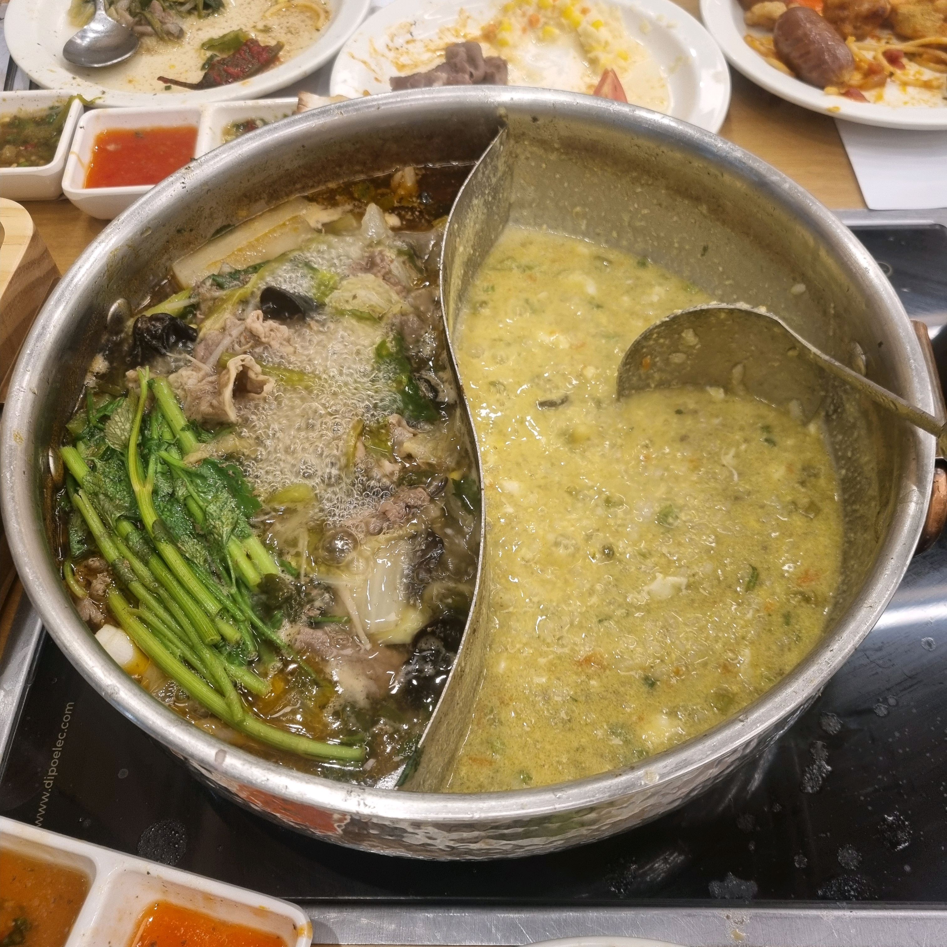 아이들 놀수 있는곳도 있고 - 별내 맛집 샤브올데이 별내신도시점