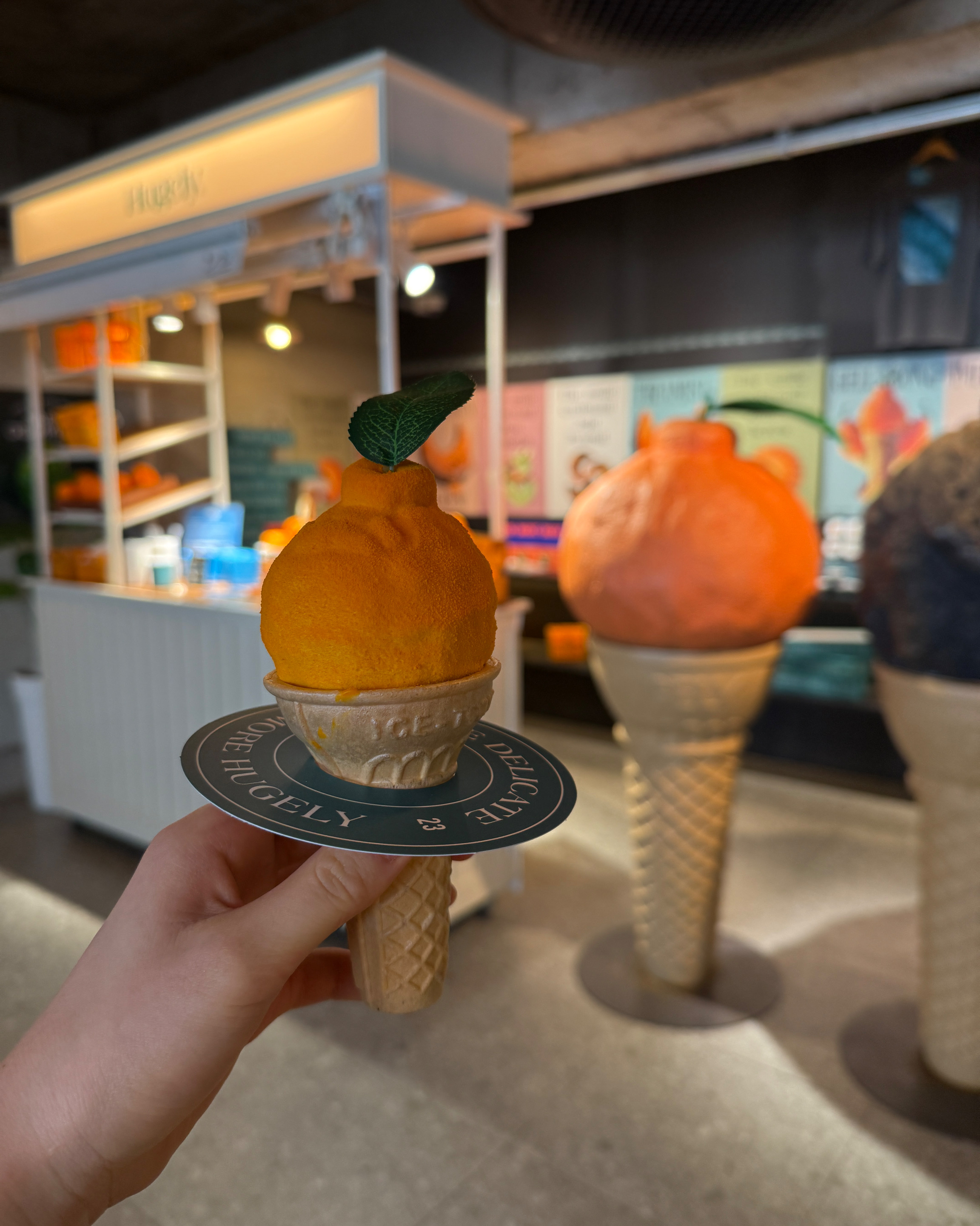 인테리어가 이쁘고 디저트가 정말 맛있어요 ㅎㅎ - 제주 맛집 휴즐리 제주