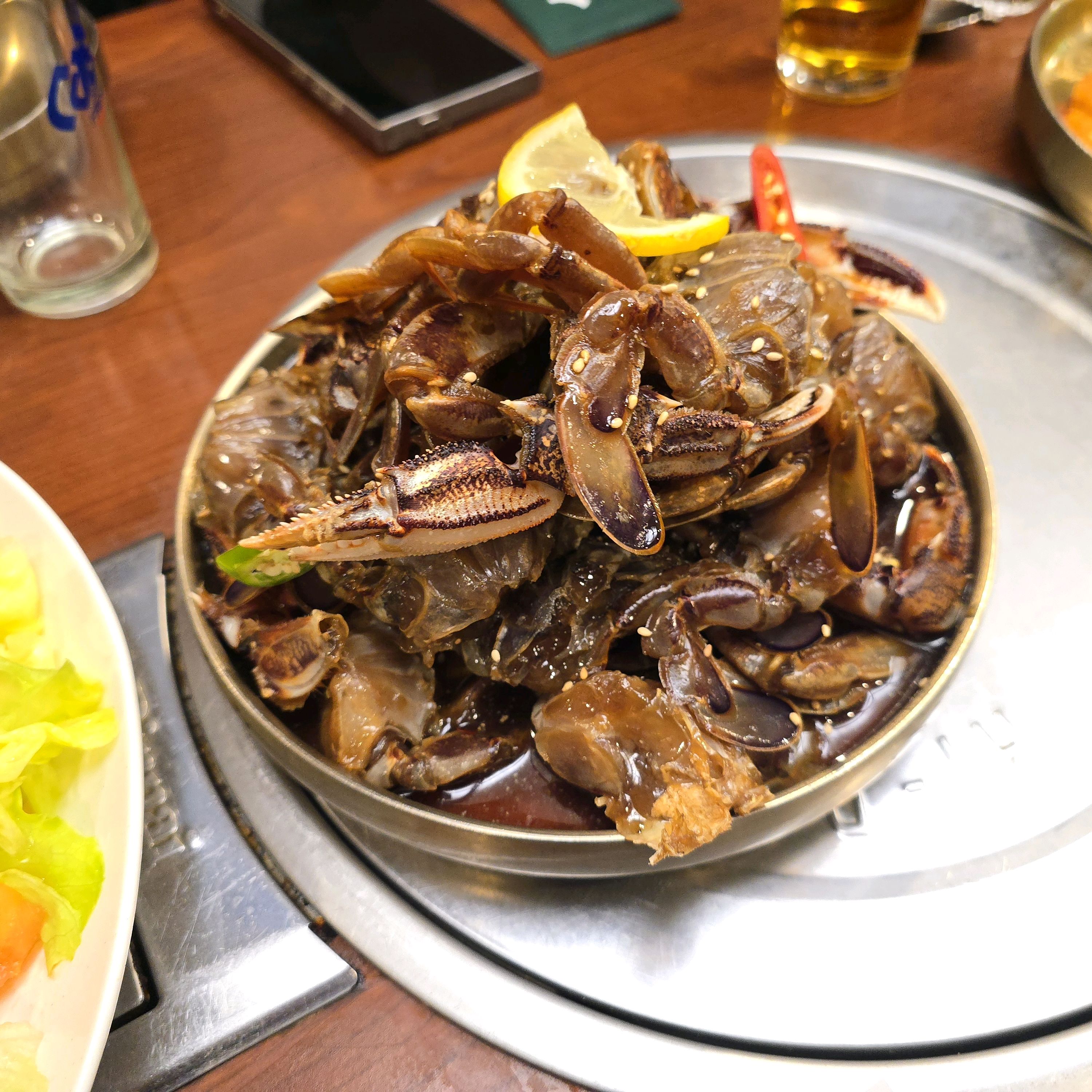 명동관 방문 포인트는 진한 육수에 부드러운 면의 칼국수는 30년 전통의 칼국수 맛집입니다.