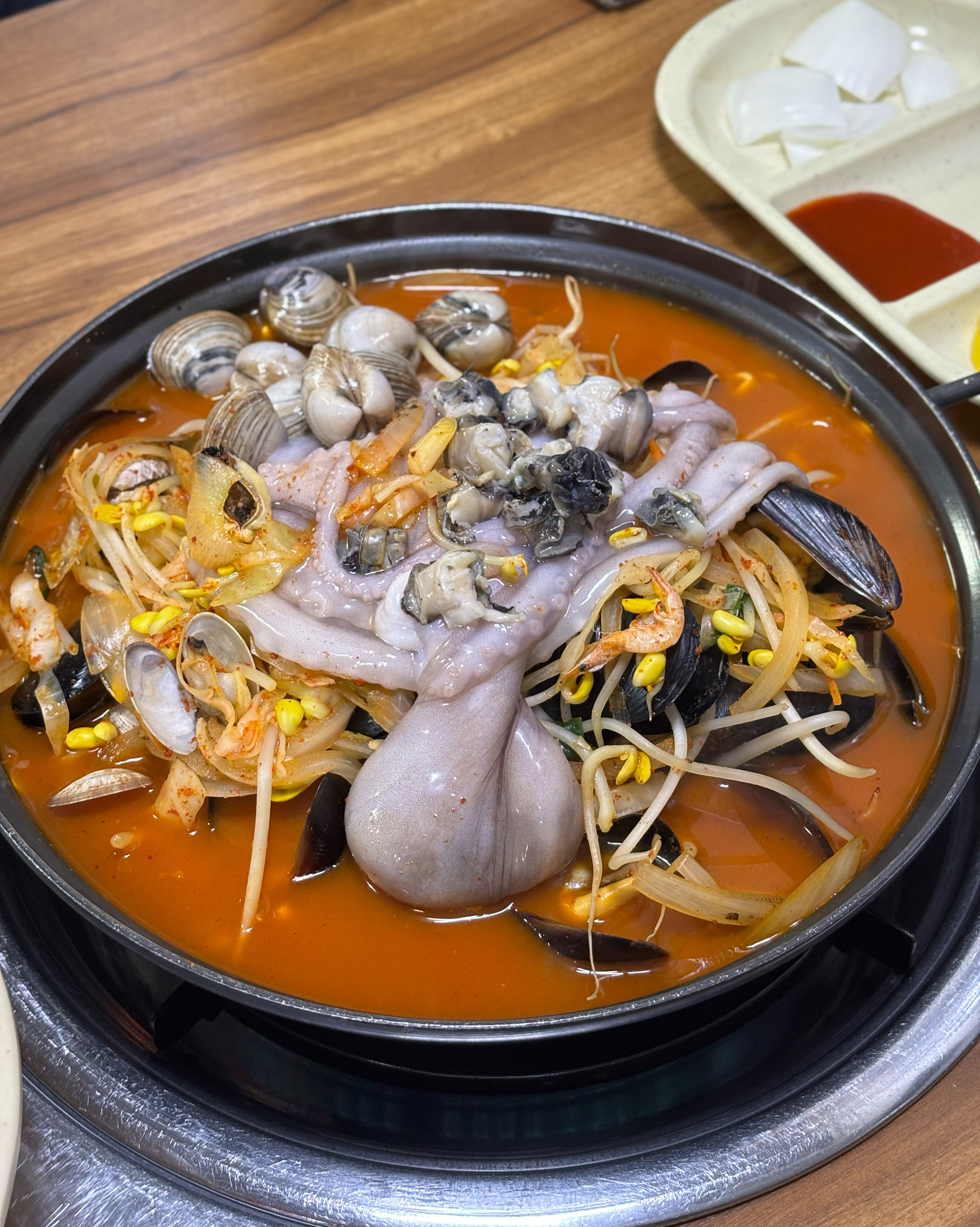 금요일 웨이팅오픈10분전에 도착해서 웨이팅번호7번 받아서 오픈하자마자 들어갔어요 ㅎㅎ소문처