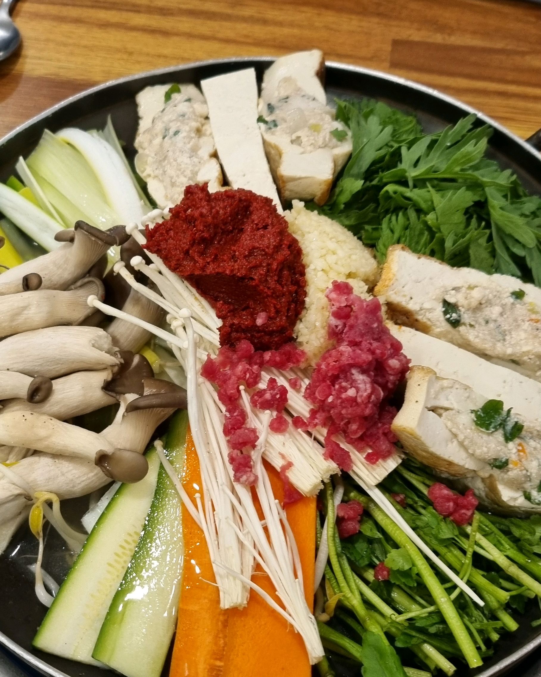 국물이 담백하고 맛있어요 - 대전 맛집 매봉식당 계족산본점