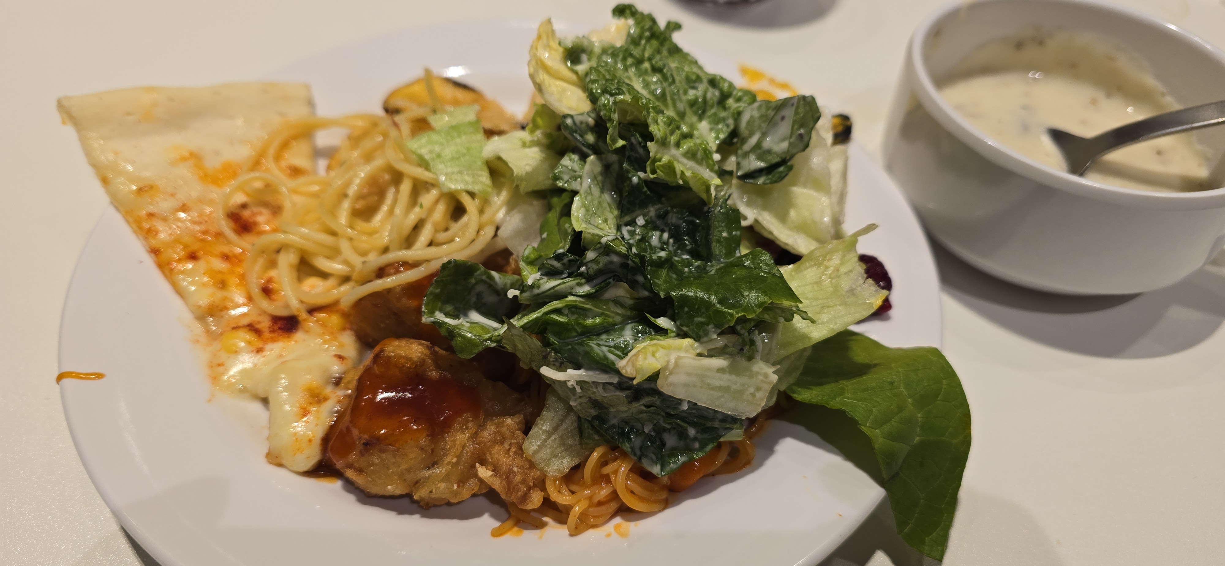매장이 넓고 깔끔하고 음식들이 모두 신선하고 아주 맛있어요 - 양주 덕정 맛집 애슐리퀸즈 이마트 양주점