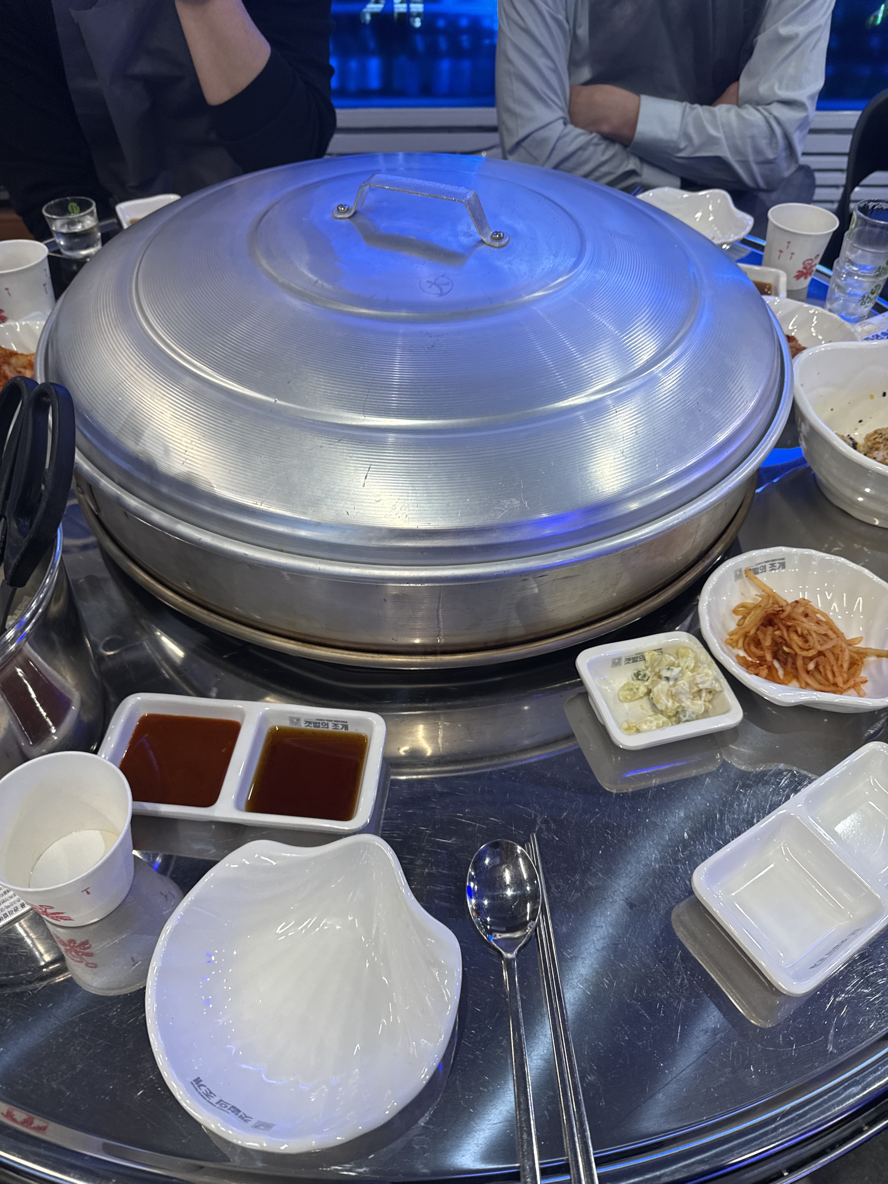 처음방문했는데~~ 양도 많고~~ 사장님도 너무 친절해요~~ 다음에 기회가 된다면 또 오고싶