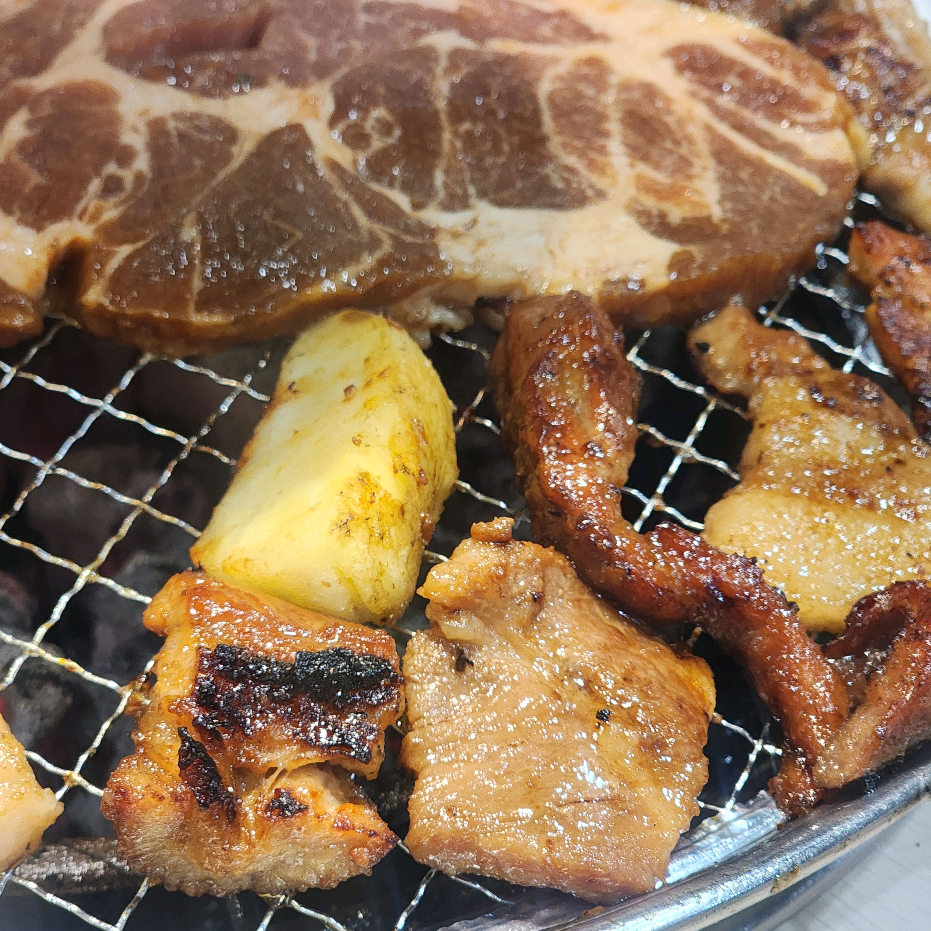 고기 진짜 맛있어요!! - 본오동 맛집 명륜진사갈비 의왕오전점