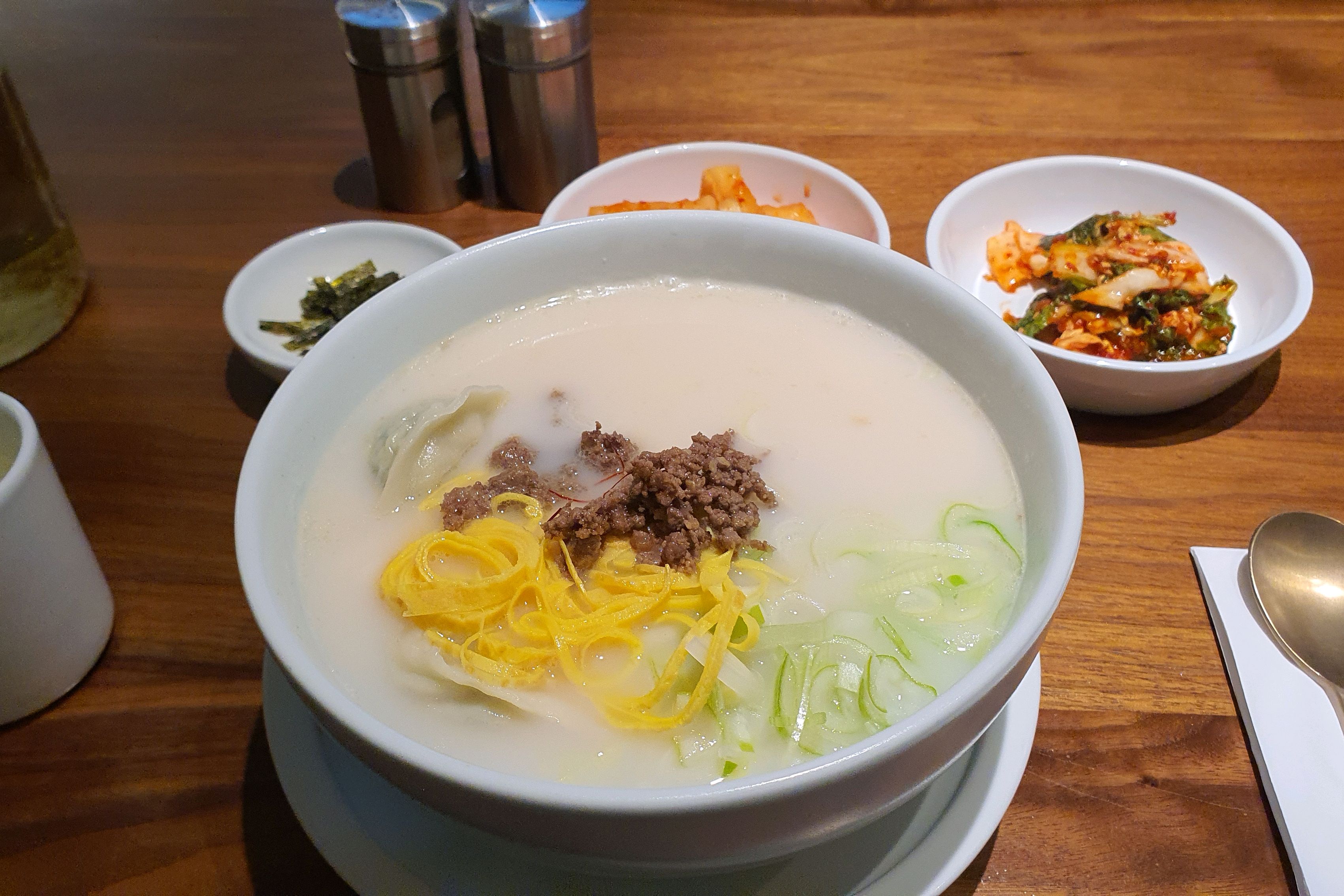 15 번째. - 서교동 맛집 서관면옥 홍대점