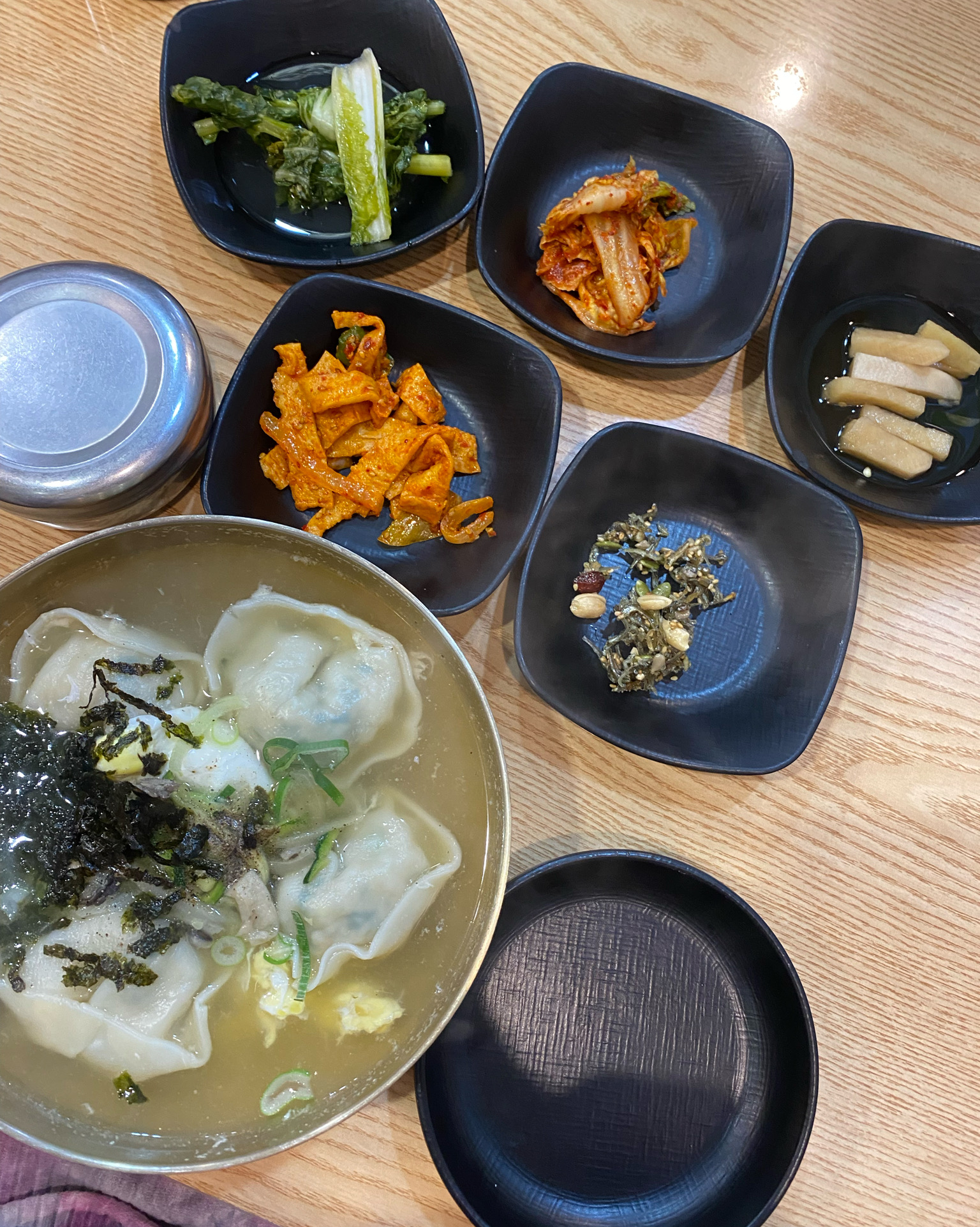 만두전골집이라 만두국도 - 안양 맛집 뽕나무집 보쌈 만두전골