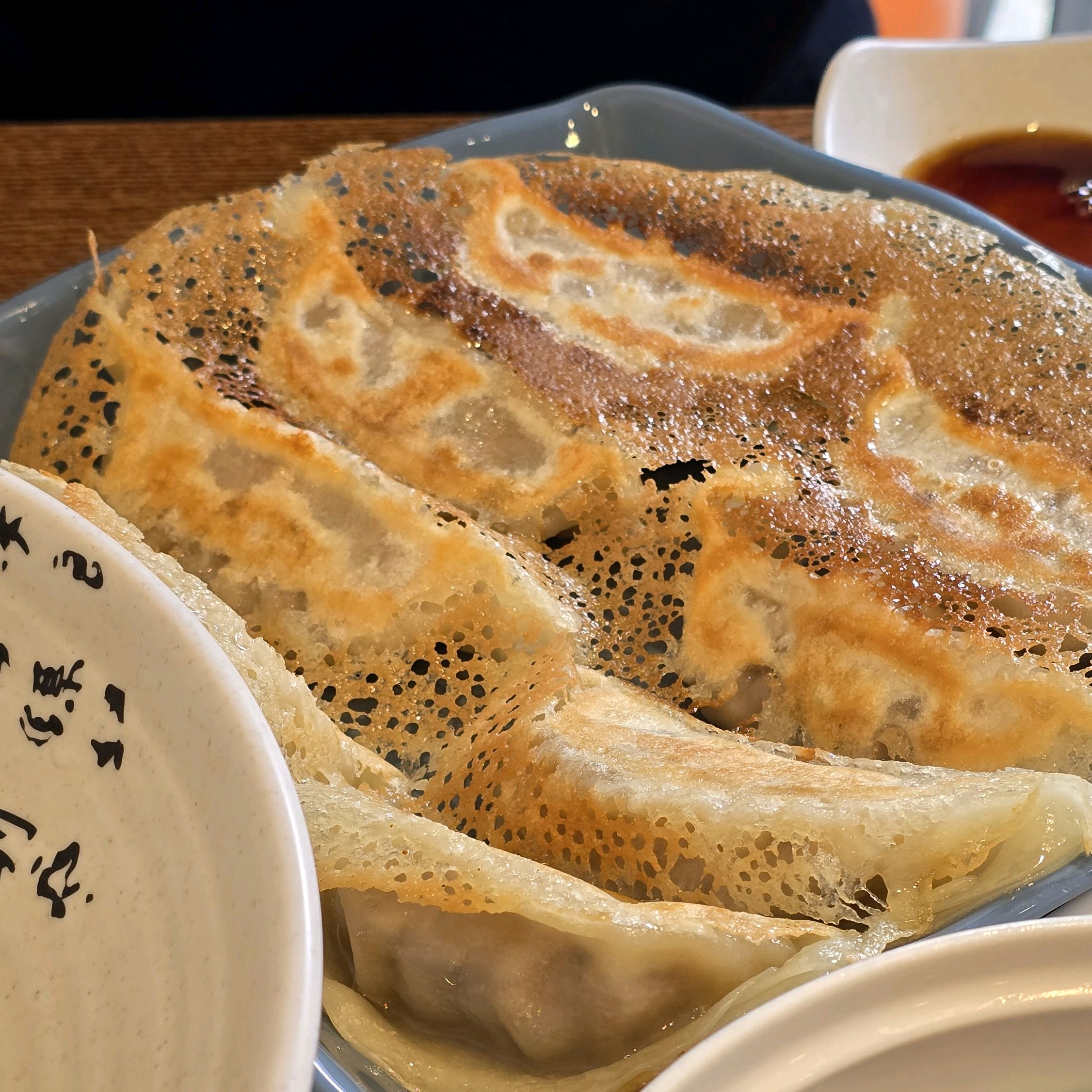 교자 맛있어요 매장 작아서 2인이상 오면 자리잡기 힘들 것 같고, 일요일 오후 12시반쯤