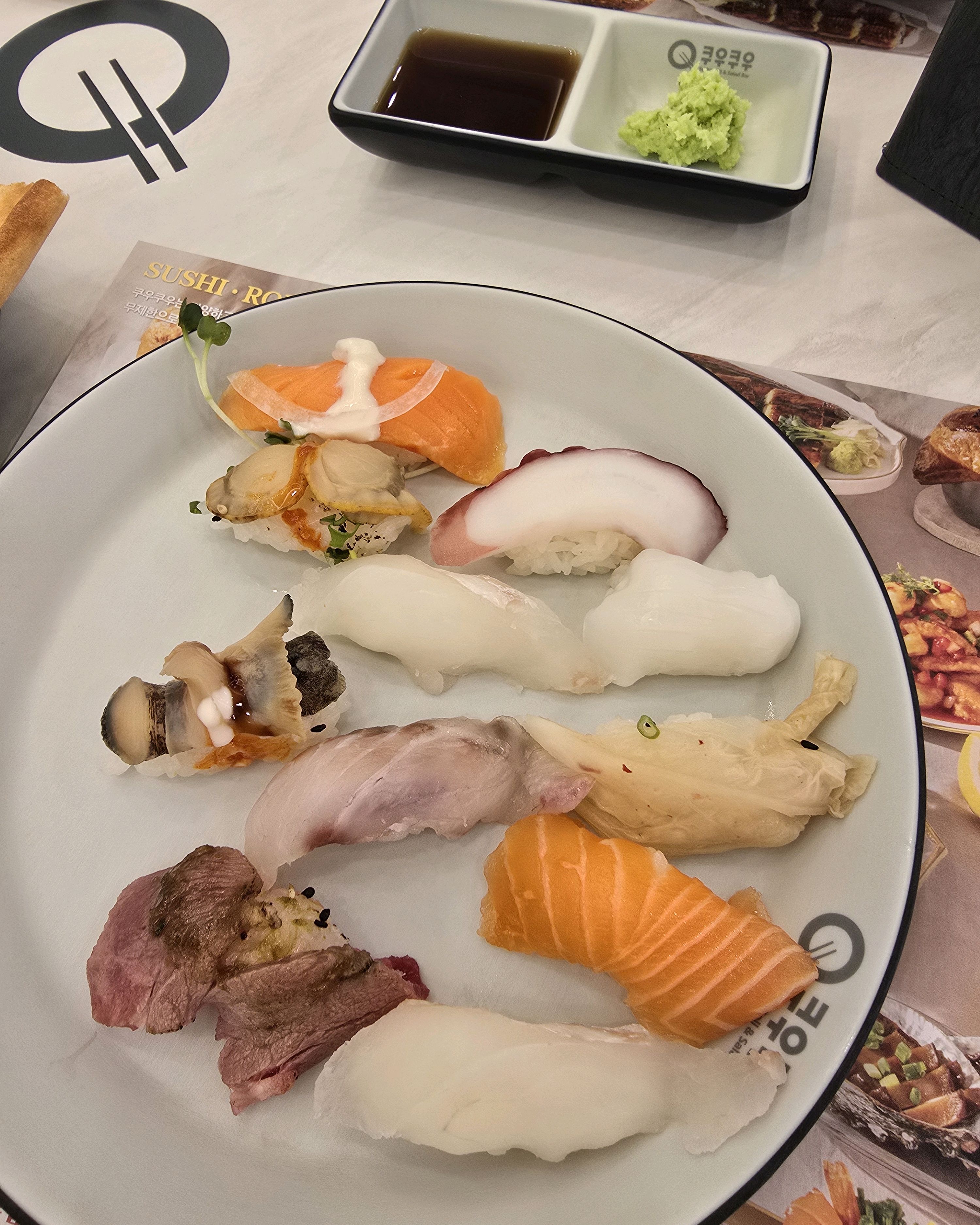 접시를 빠르게 치워줘서 좋아요 - 천안 불당동 맛집 추천 쿠우쿠우 천안불당점