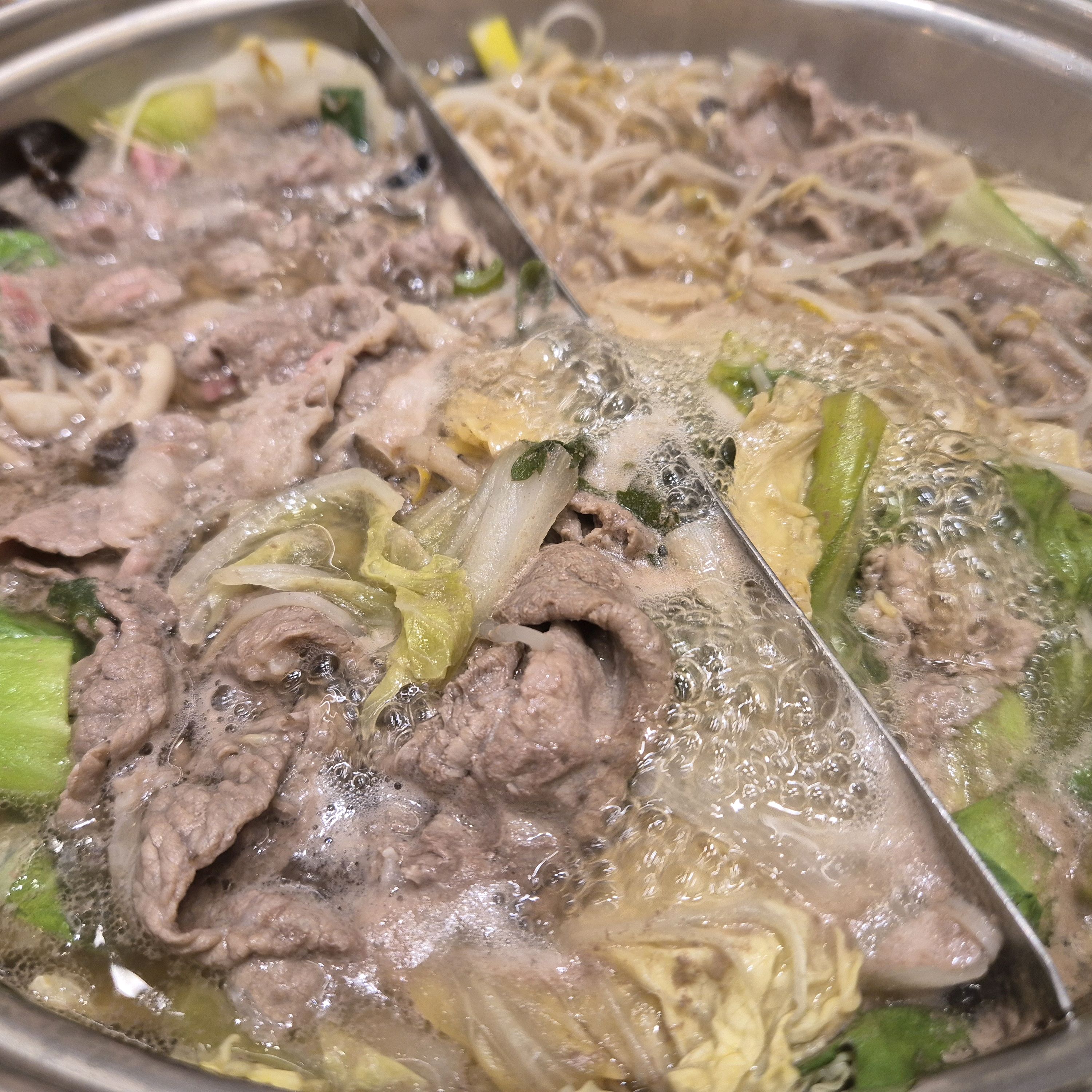 가게가 굉장히 깨끗하고 쾌적해요! - 경산 맛집 샤브20 경산점