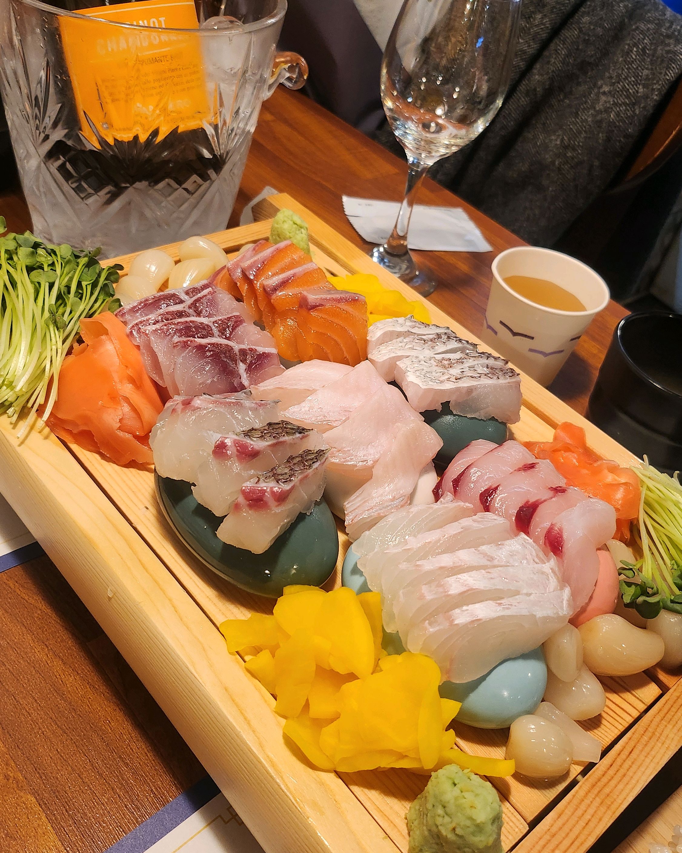 숙성회 무한리필 컨셉 좋아요~ 맛있고 콜키지도 되서 더욱 좋아요🥰 또 올게요 ㅋㅋ - 문정동 맛집 물고기자리 송파점