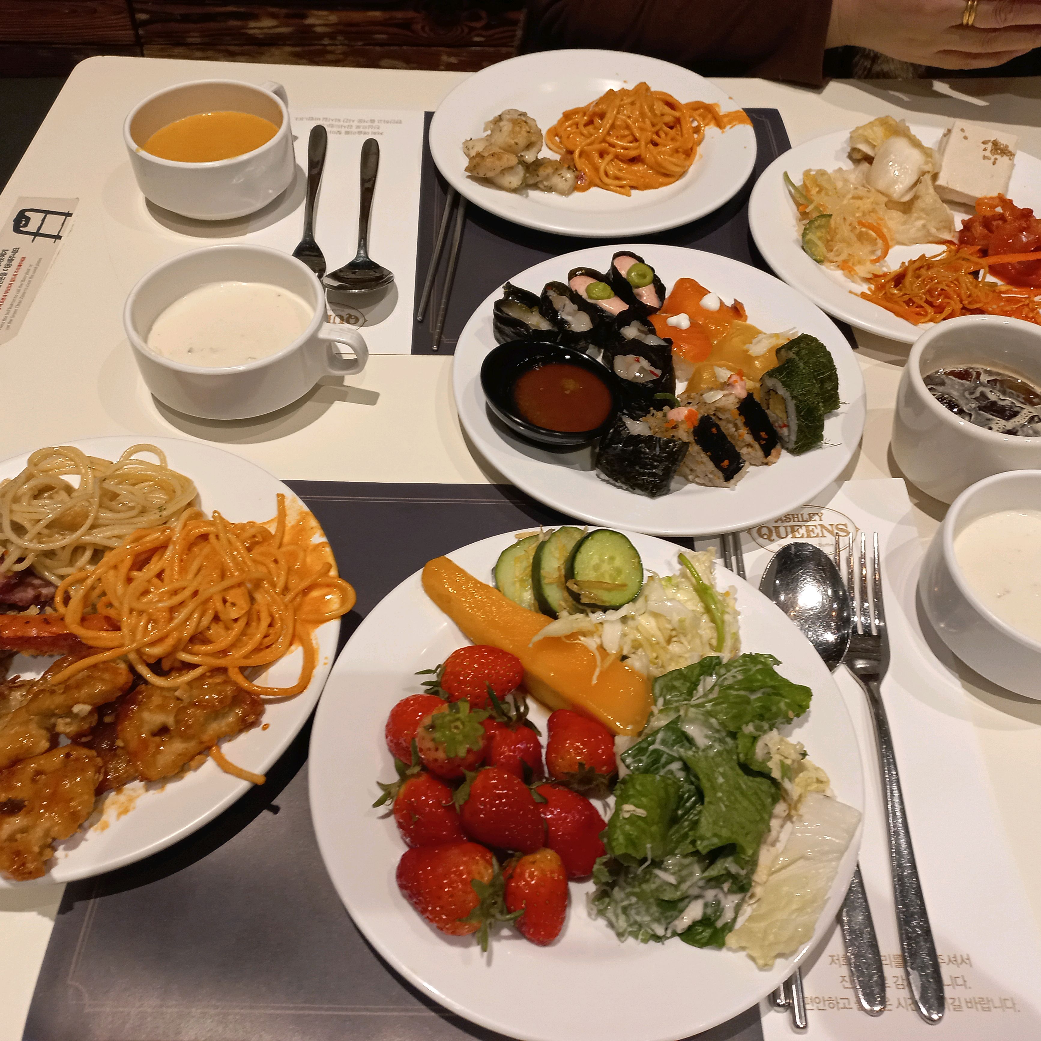 🍓 축제 기간 끝났어도 생딸기가 있어서 좋았구, - 부천 스타필드 맛집 애슐리퀸즈 스타필드시티 부천점