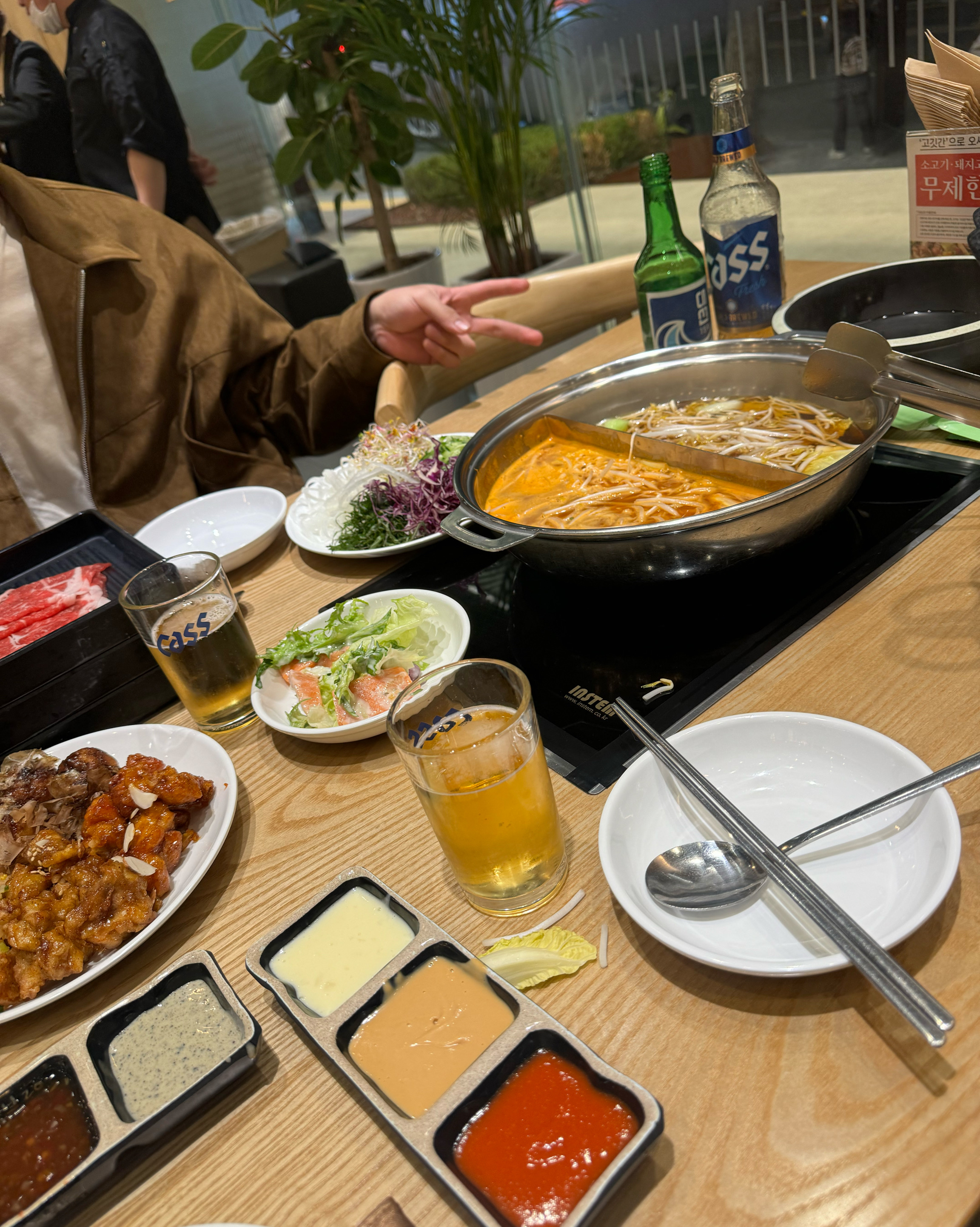 직원분들이 너무 친절하시고 고기가 너무 신선합니다 - 부산 연산동 맛집 샤브20 부산연산점