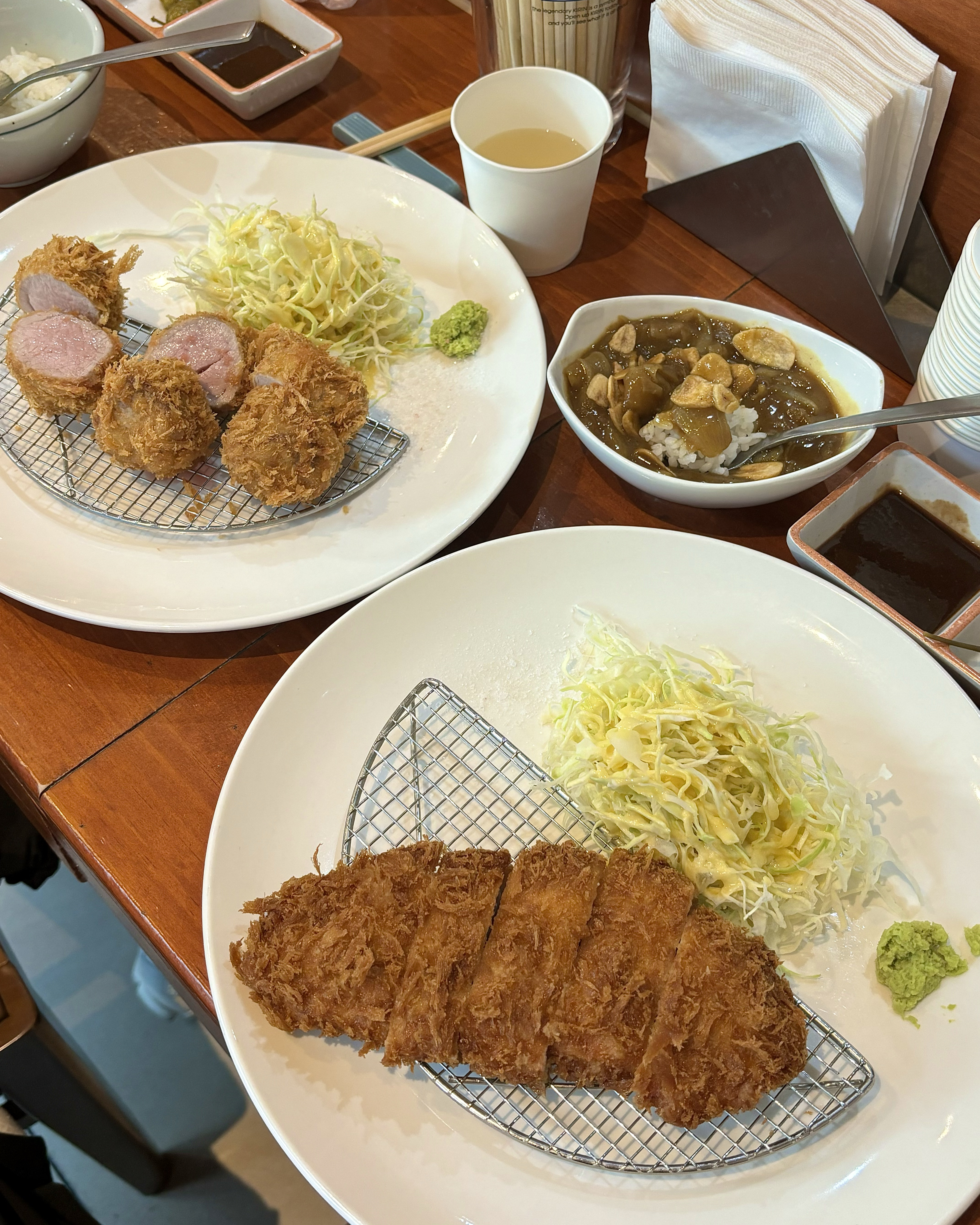 신불당에서 돈가스 맛집 찾고계시면 방문해볼만한 맛집이에요!!! 안심 등심 둘다 바로 갓튀겨