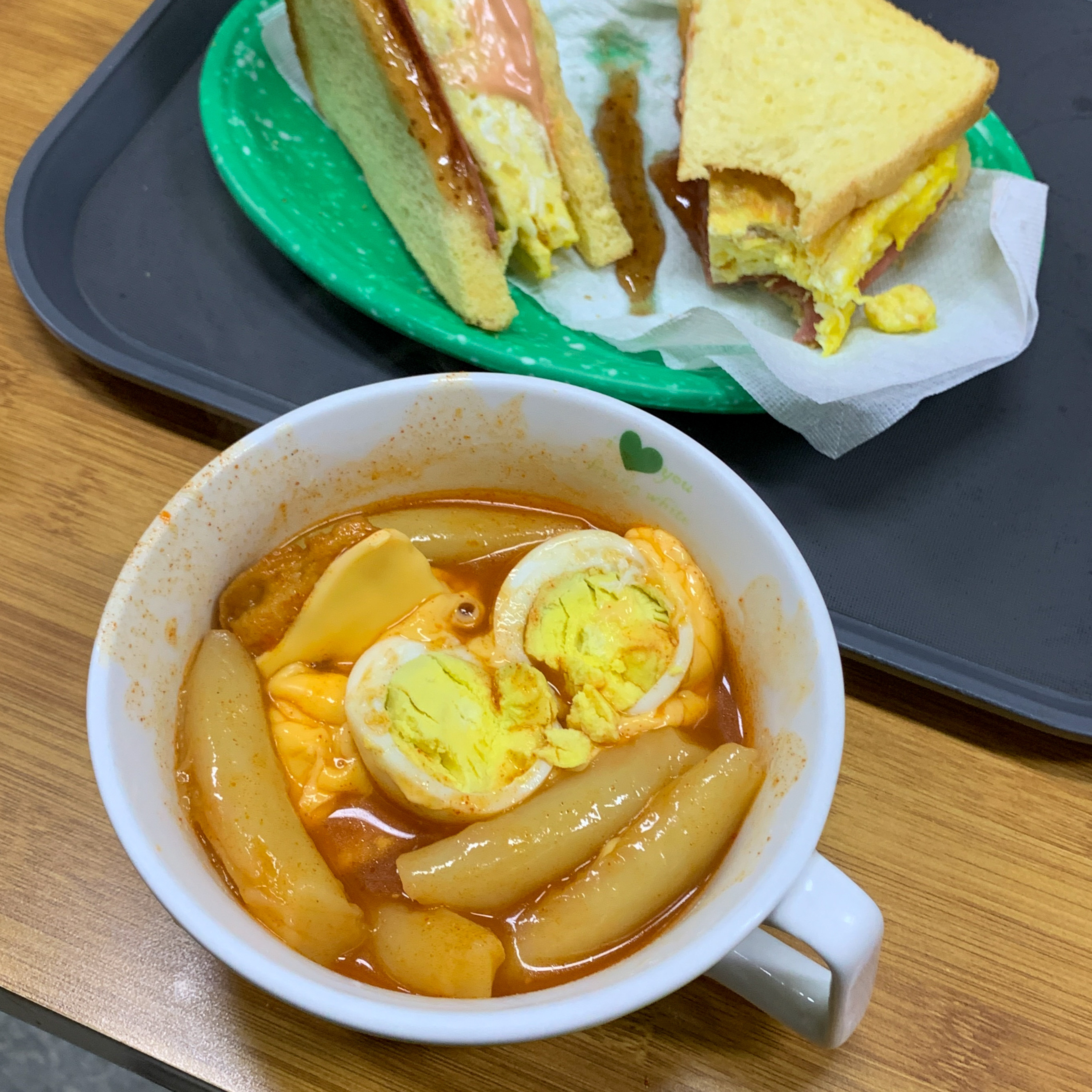 오랜만에 방문했는데 예전이랑 맛이 살짝 달라진 듯한 느낌은 있지만 여전히 맛있네용! - 대전 맛집 떡반집 본점