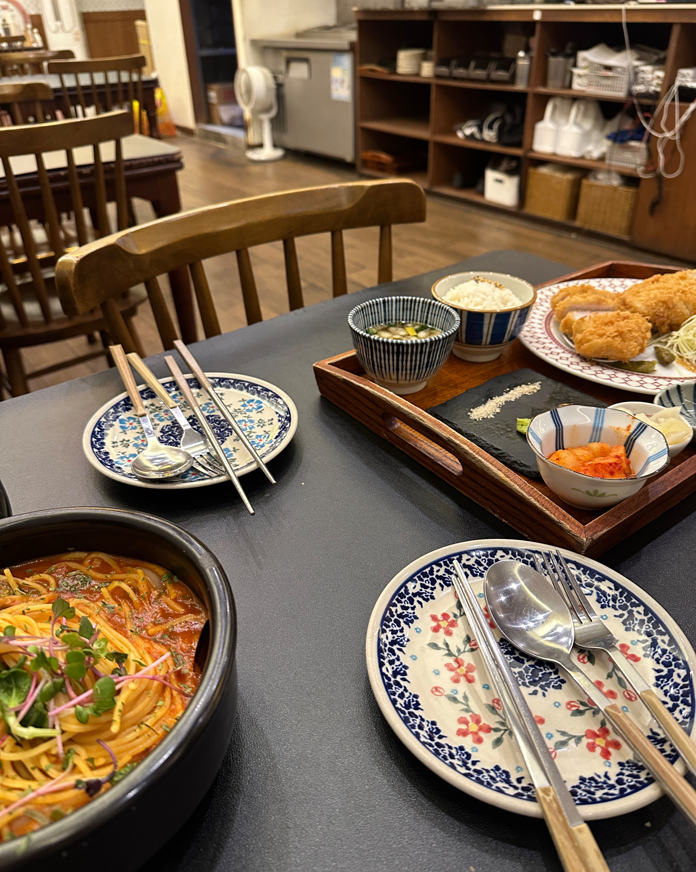 여자알바생분 넘넘 친절하세요❤️❤️ 넘 맛있게 먹었습니당💜❣️ - 불당동 맛집 동백카츠 천안신불당점