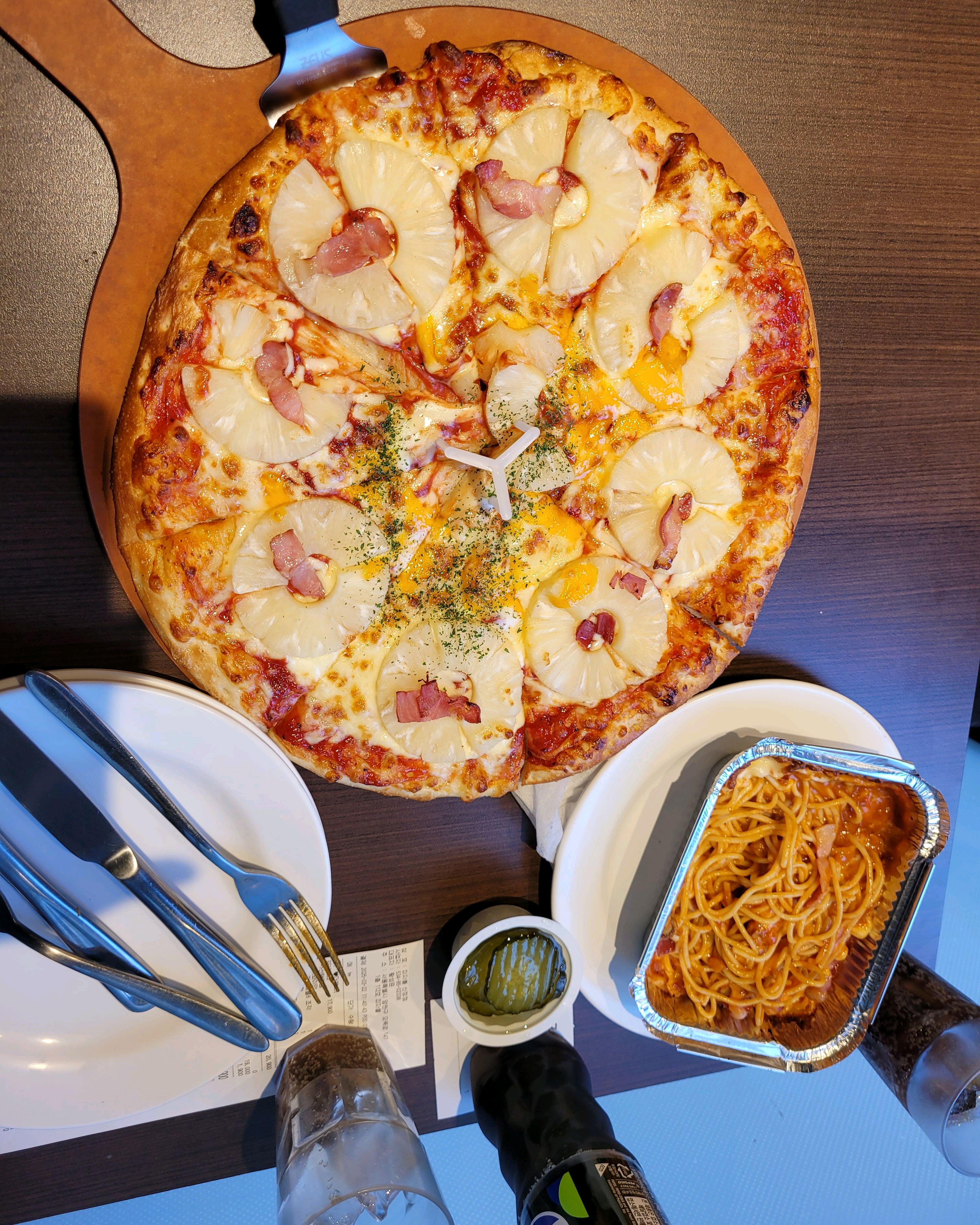 피자 파스타 기본세트 17000원에 추가로 파인애플 2500원 - 신정역 맛집 피자몰 신정점