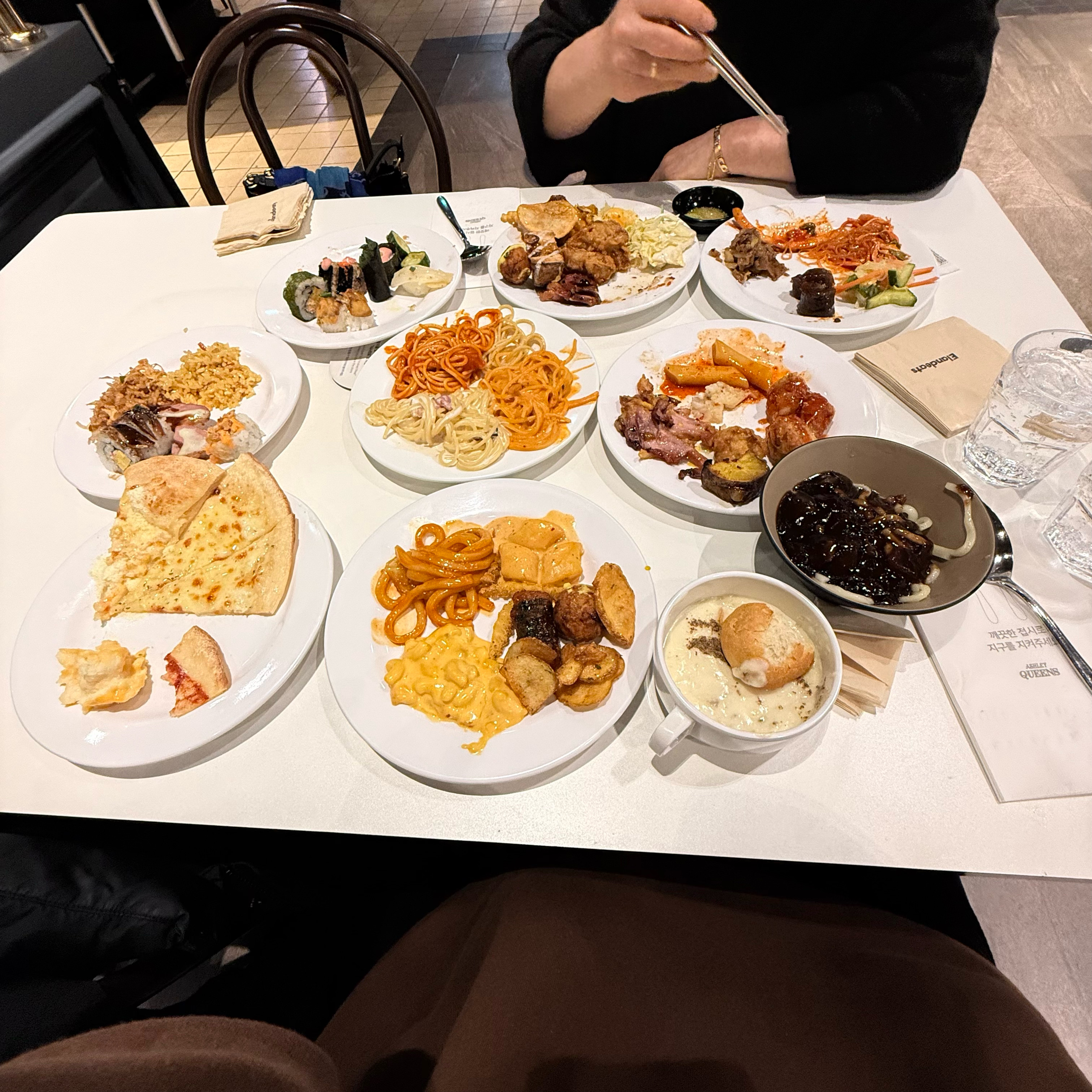 음식이 대체적으론 아쉬워요 - 전주 효자동 맛집 애슐리퀸즈 전주STS점