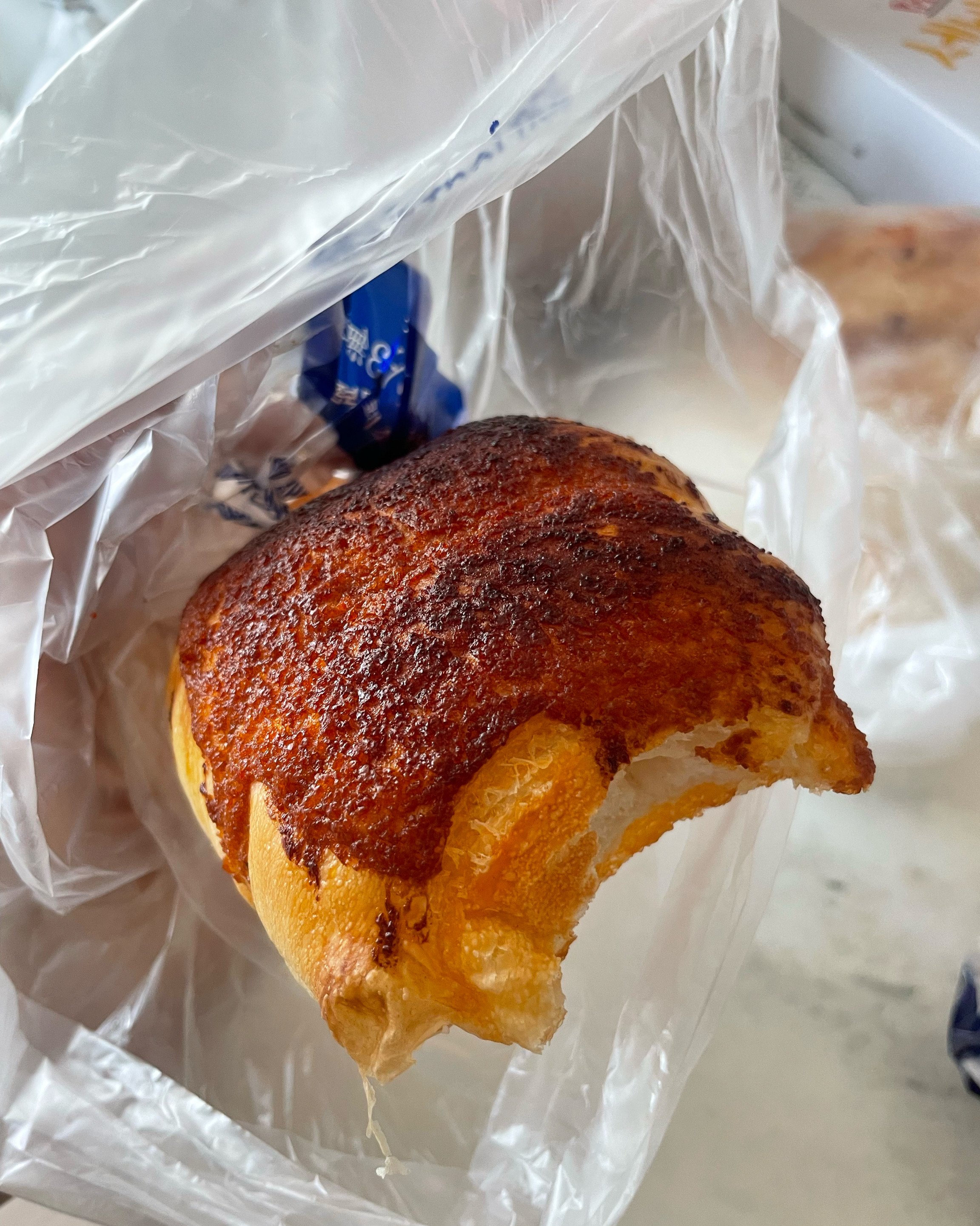 오랜만에 빵먹고싶어서 갔는데 너무 맛있어요!! 제가 제일 좋아하는 명란소금빵은 역시!! - 불당동 맛집 뚜쥬루과자점 거북이점