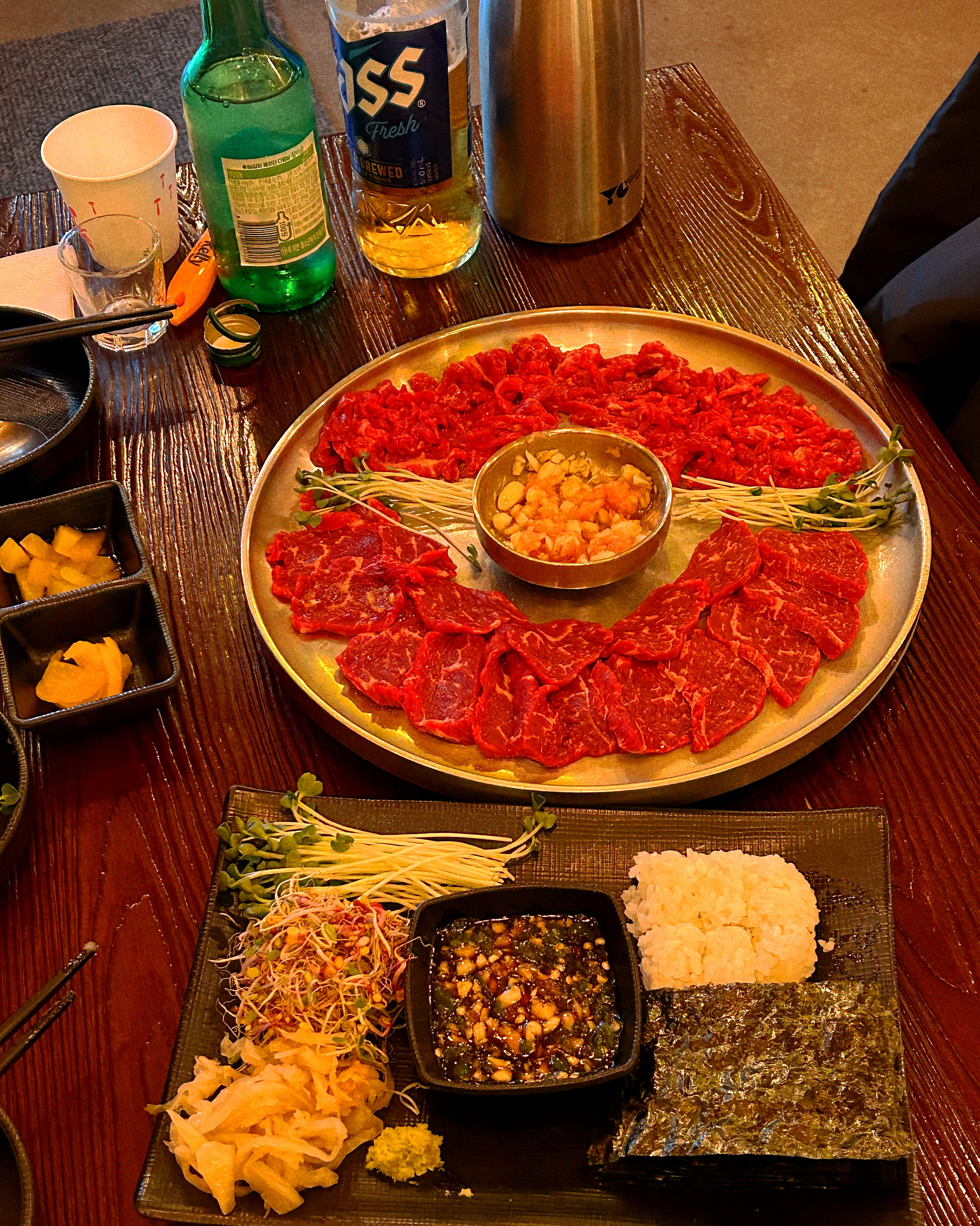 육회랑 육사시미 너무 신선하고 퀄리티 좋아요! - 불당동 맛집 꽃시육회 신불당 본점