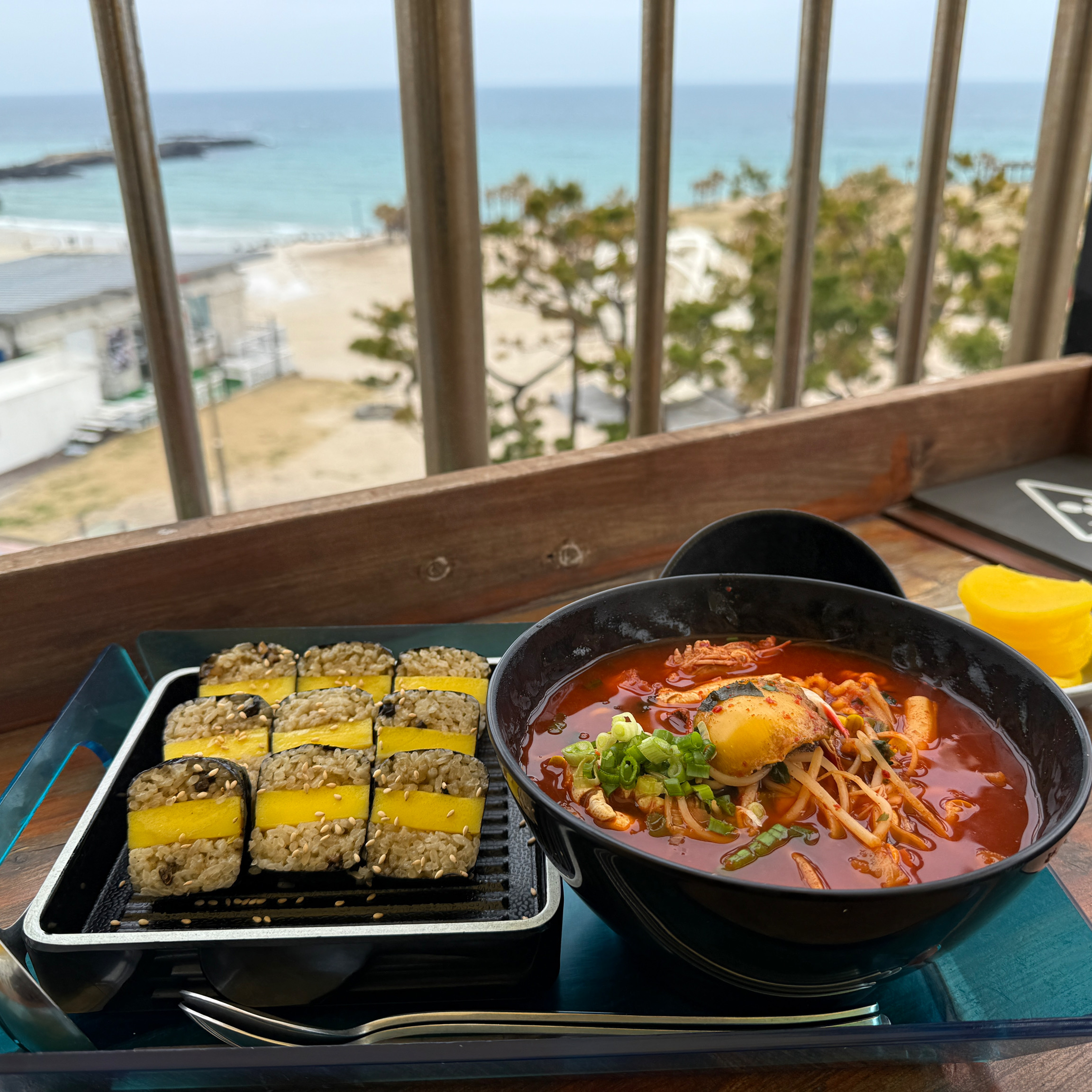 넘 맛있었구 뷰도 좋아요오 - 제주 맛집 해녀김밥 본점